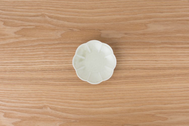 KIHARA - 10cm Flower Shape Plate Beige