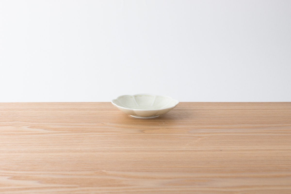 KIHARA - 10cm Flower Shape Plate Beige
