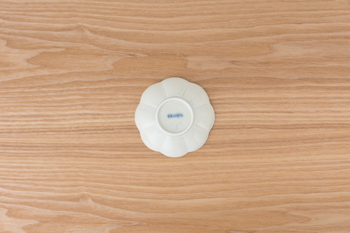 KIHARA - 10cm Flower Shape Plate Beige