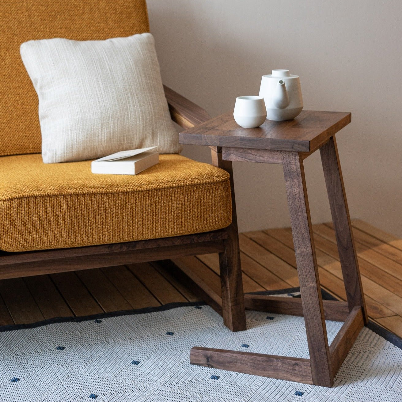 SADAKARI - RUDLO SIDE TABLE