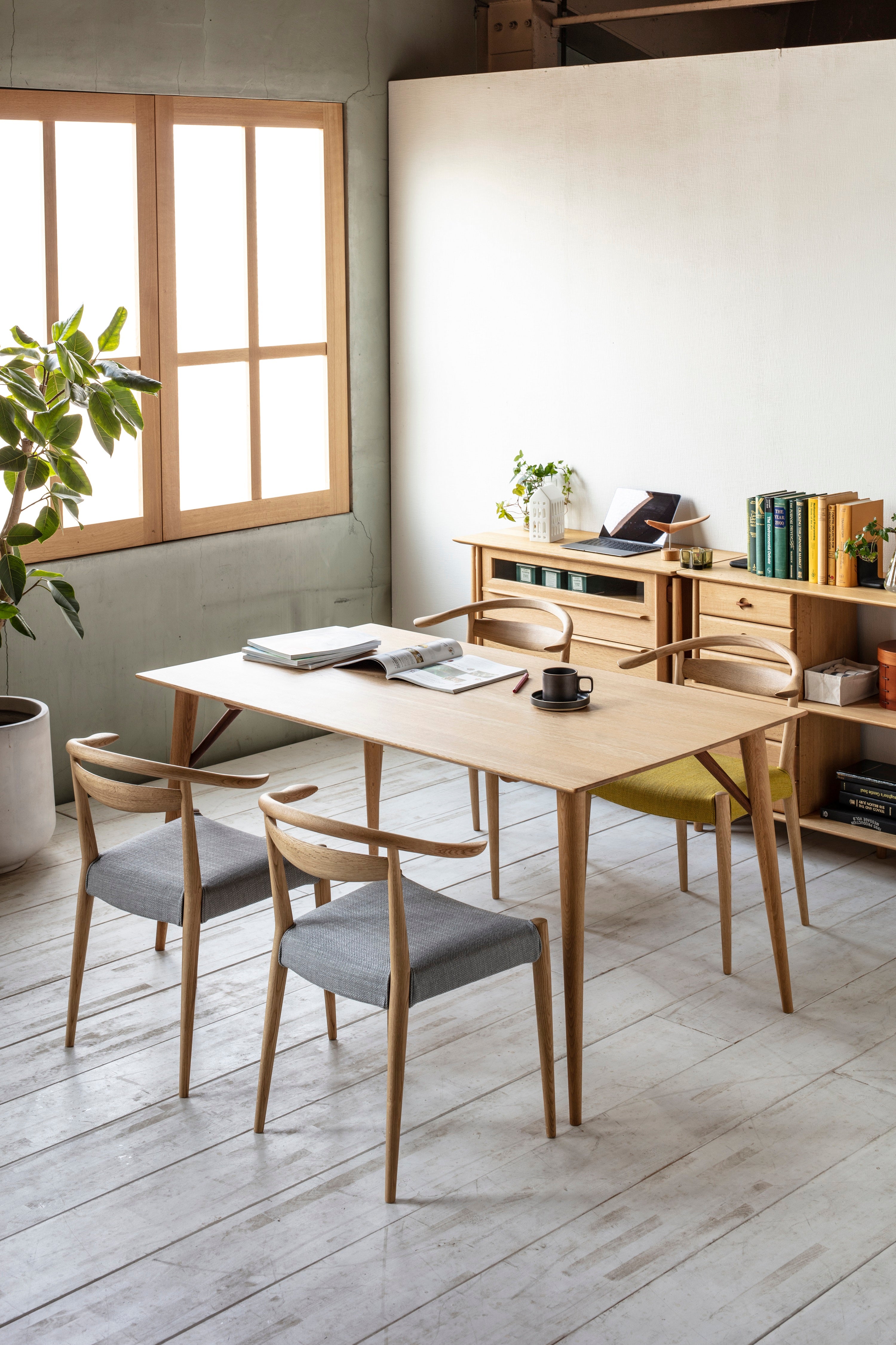 Nissin - White Wood Dining Table