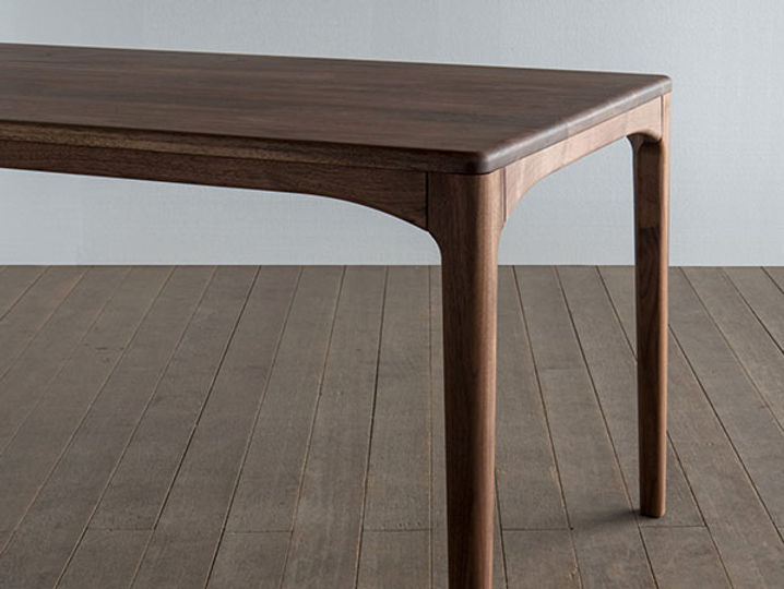 SIKI - North DT Dining Table