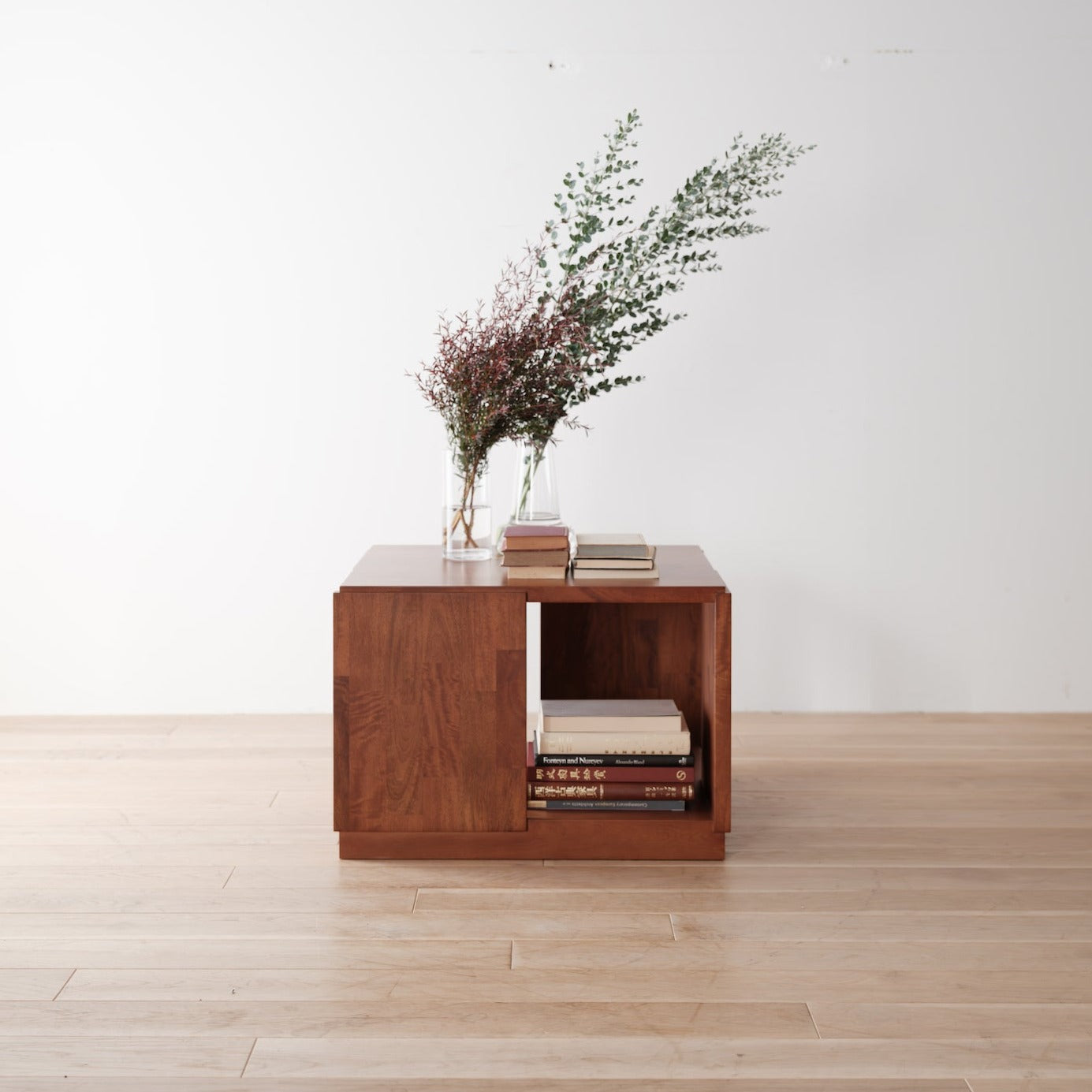 PURO - Corner Table