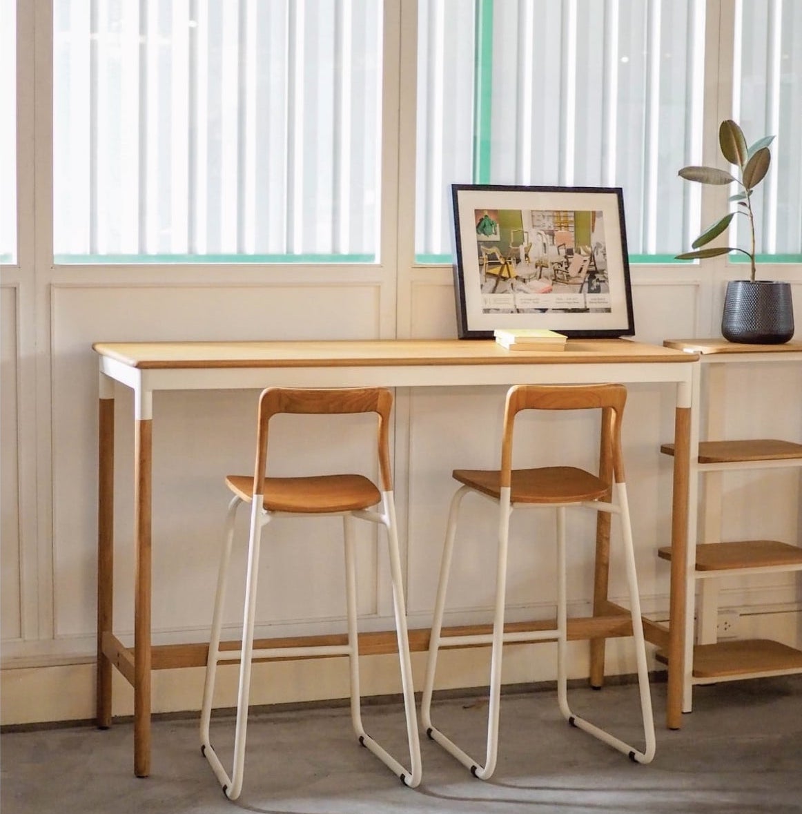 FLO - Cheesecake Pantry Table