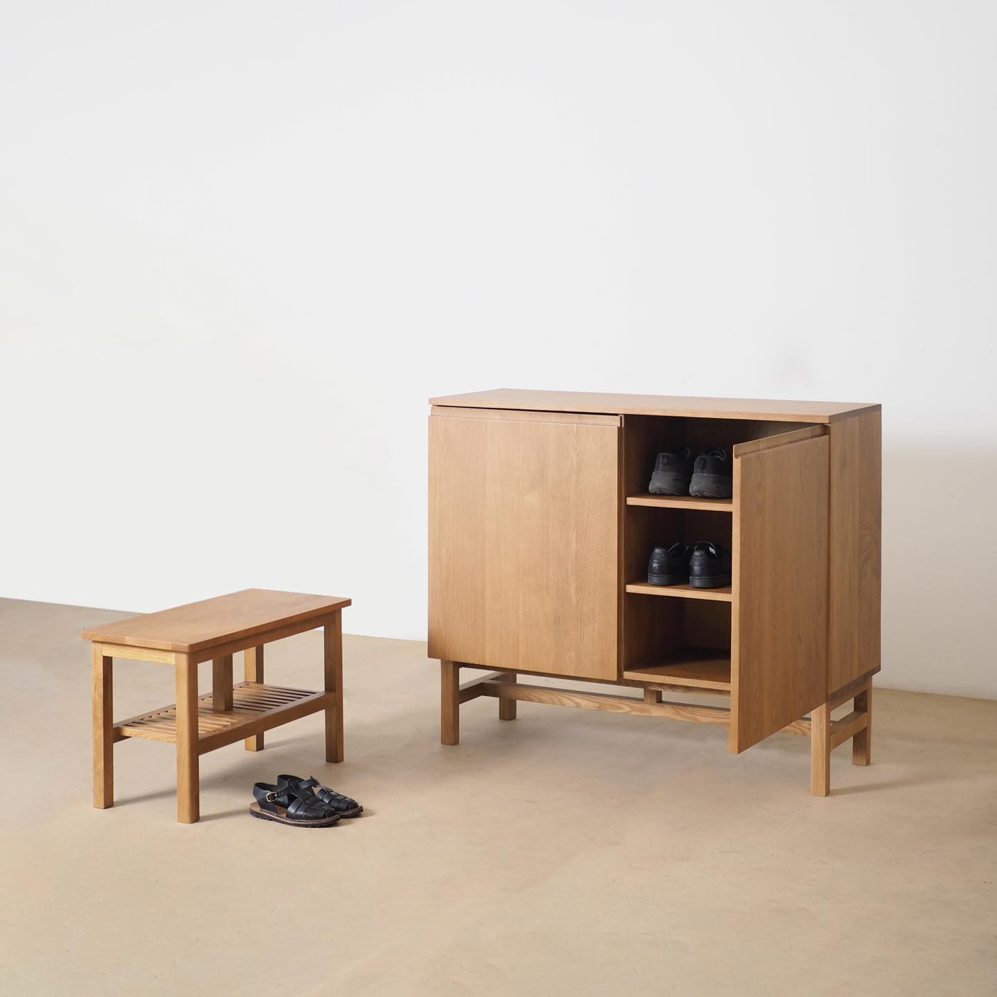 FLO - Frame Shoe Bench