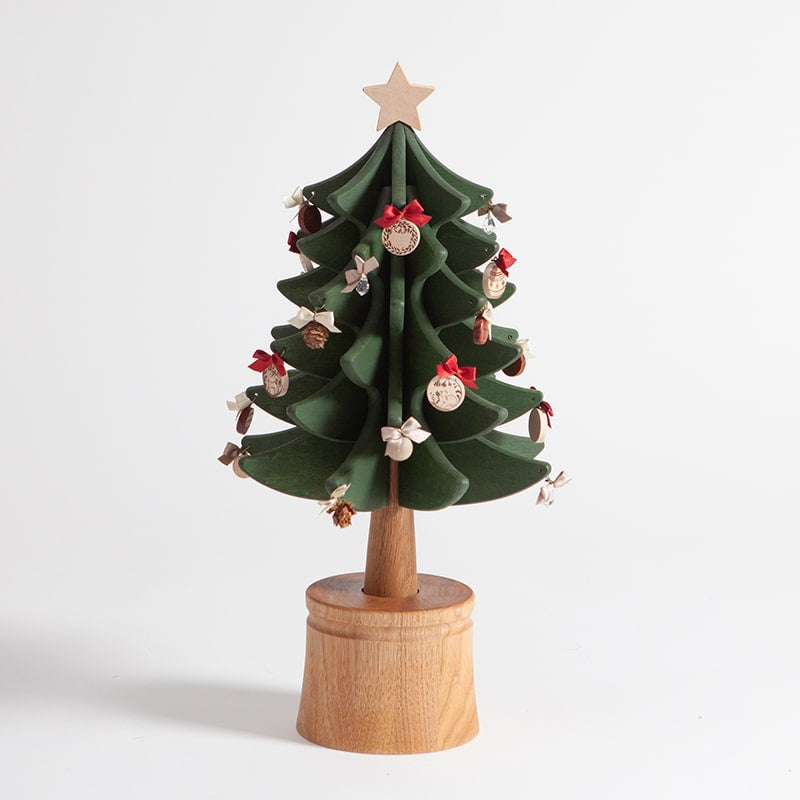 Oak Village - Christmas Tree