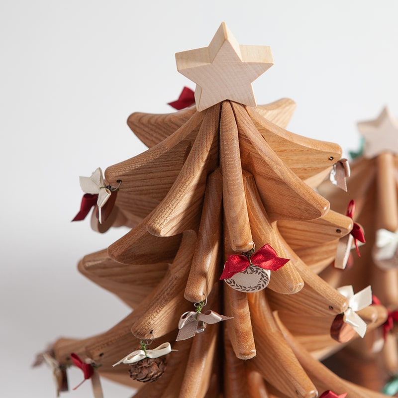 Oak Village - Christmas Tree