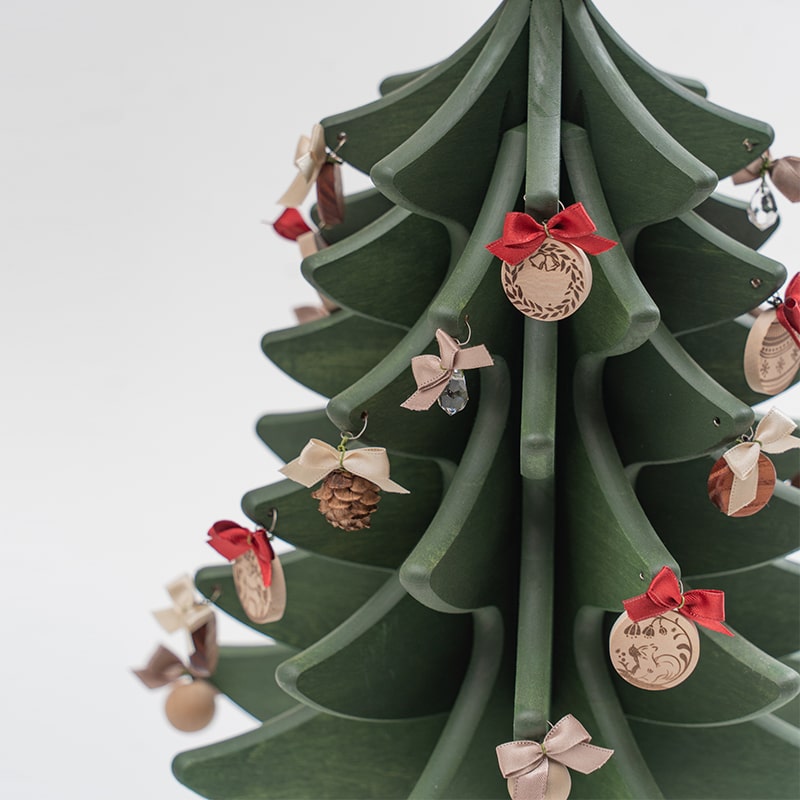 Oak Village - Christmas Tree