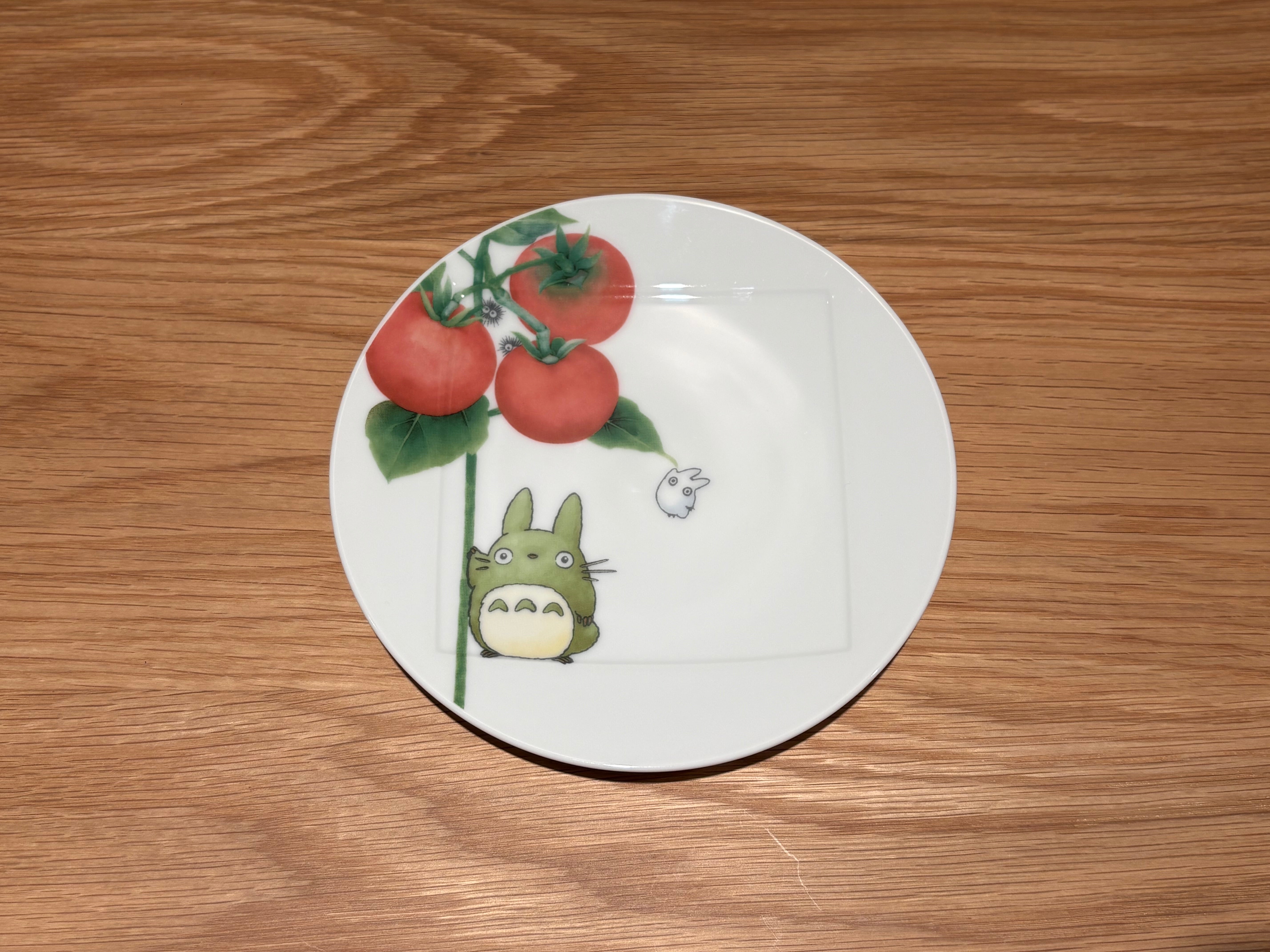 Totoro with tomato Plate