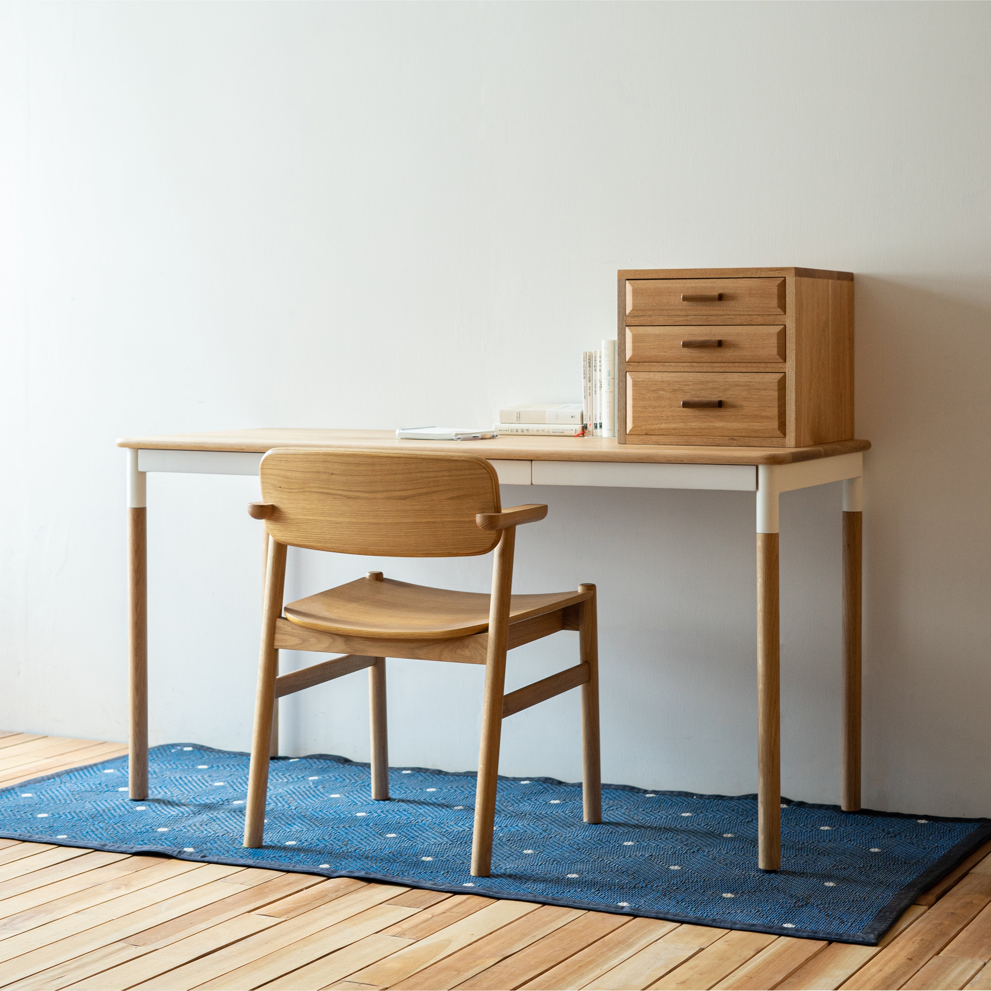 FLO - Cheesecake Desk