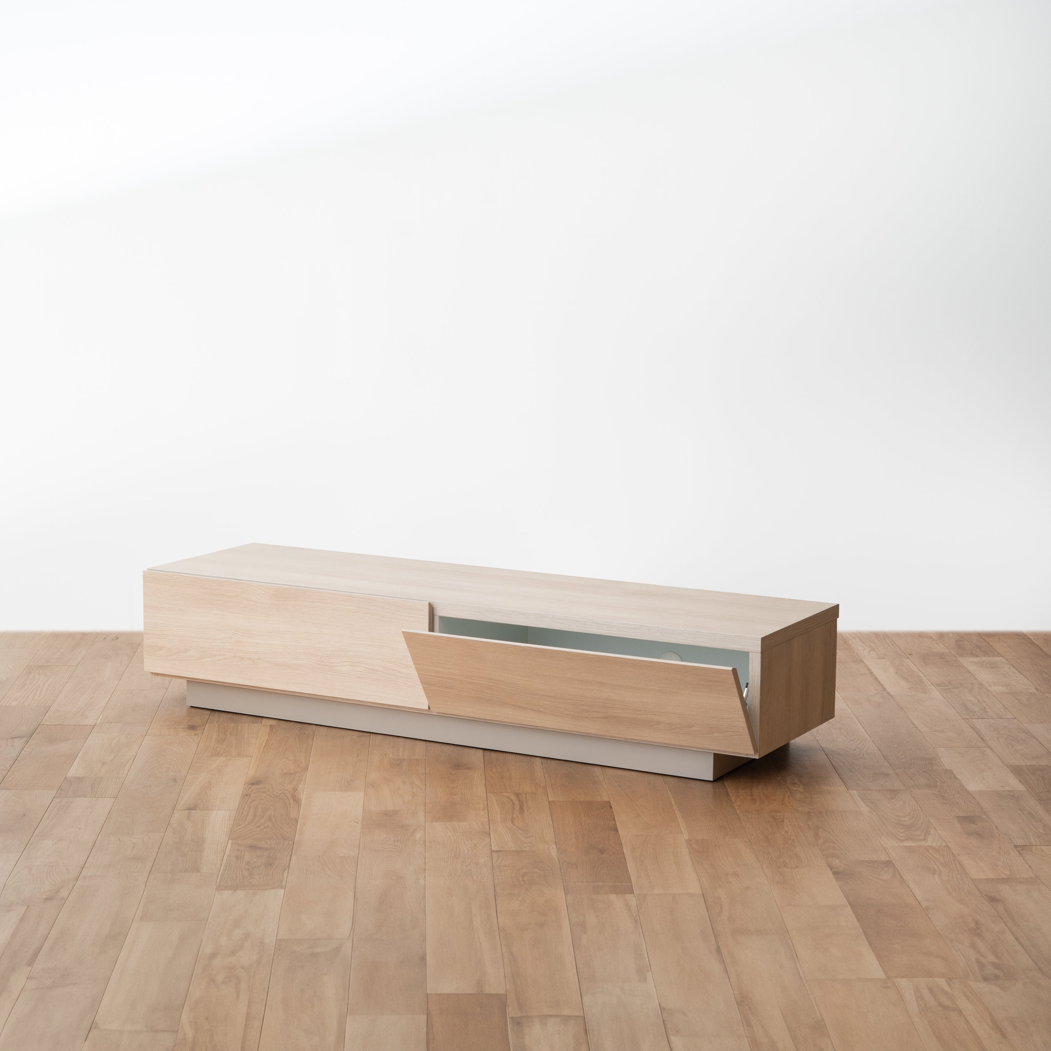 KAWAGUCHI KAGU - FOGGY TV Board