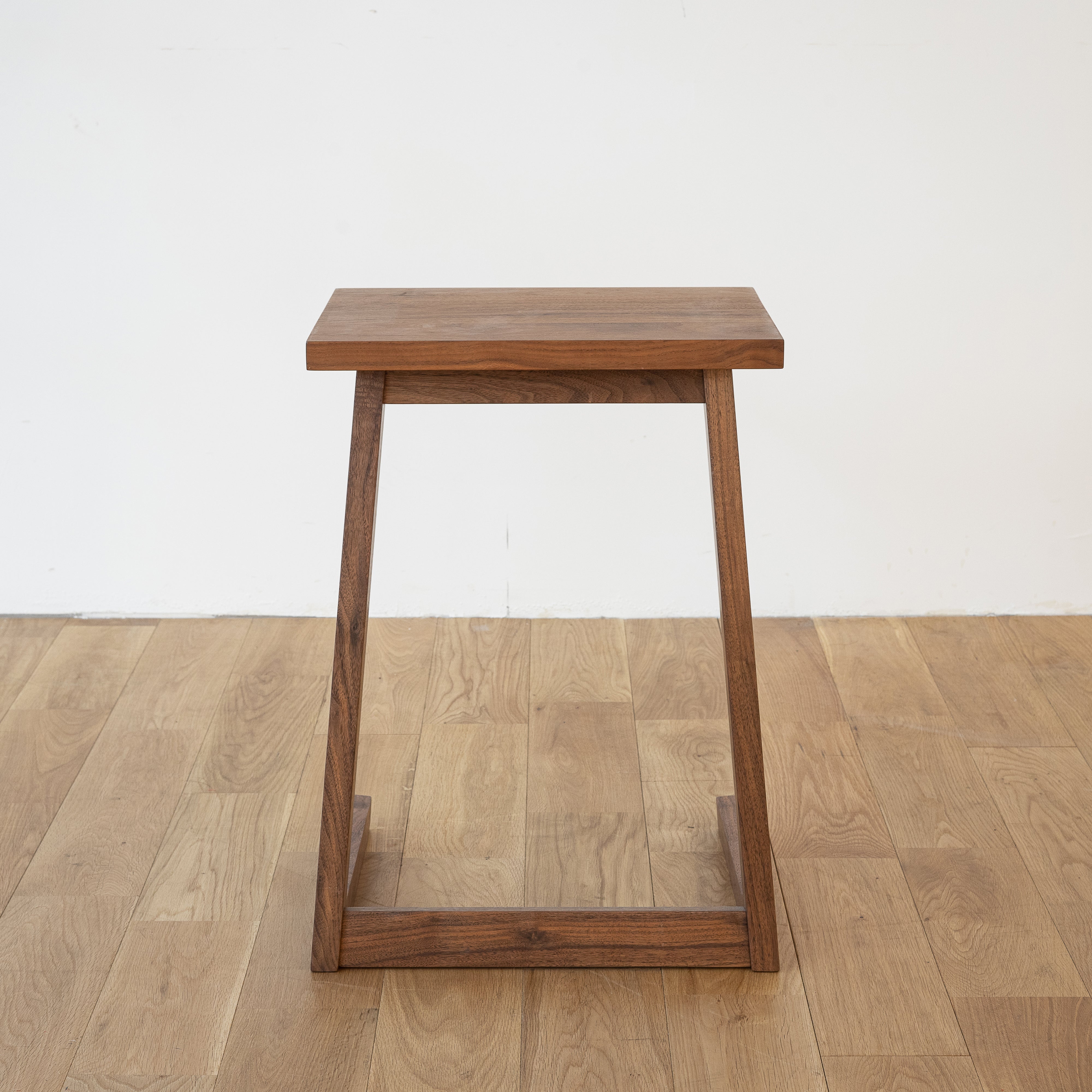 SADAKARI - RUDLO SIDE TABLE