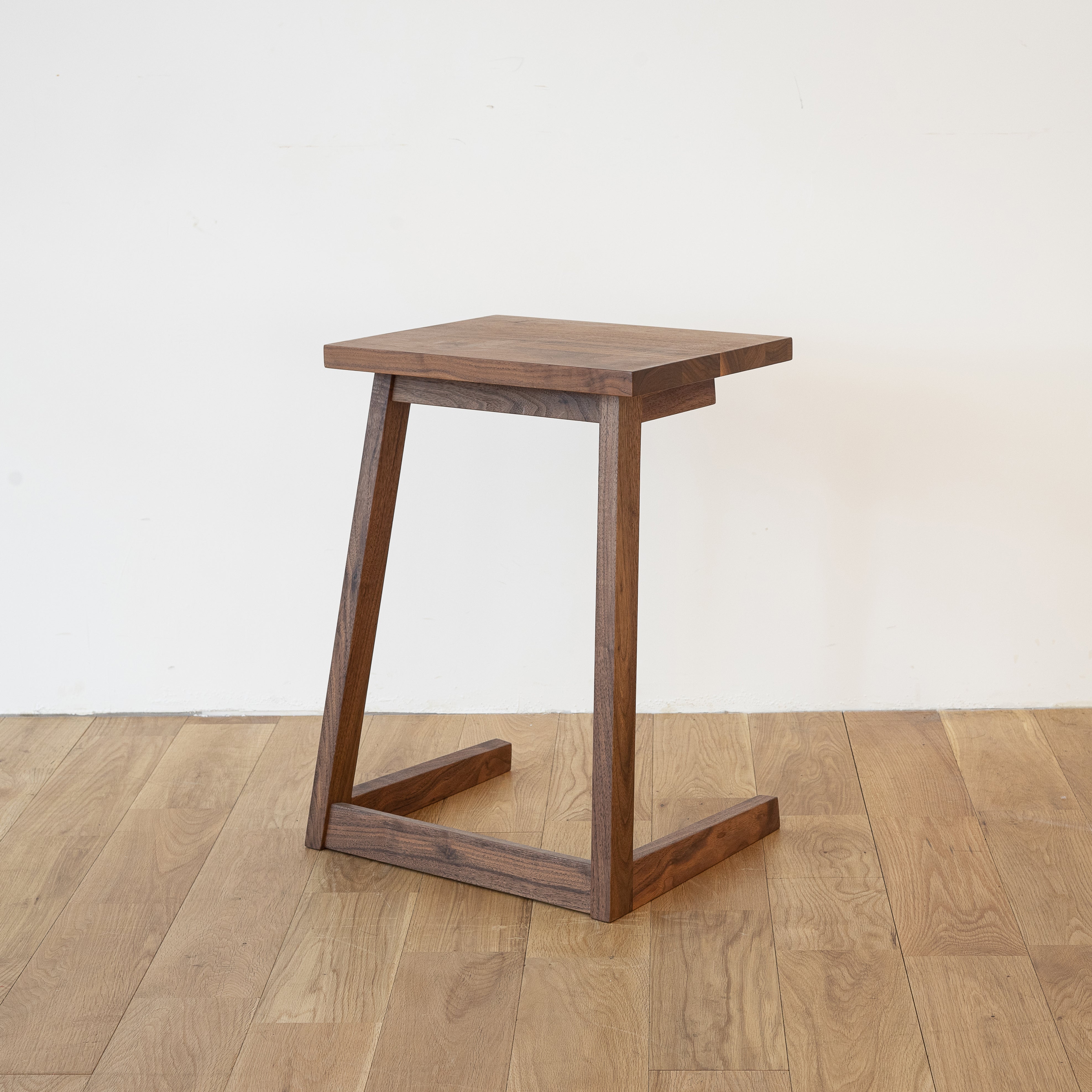 SADAKARI - RUDLO SIDE TABLE