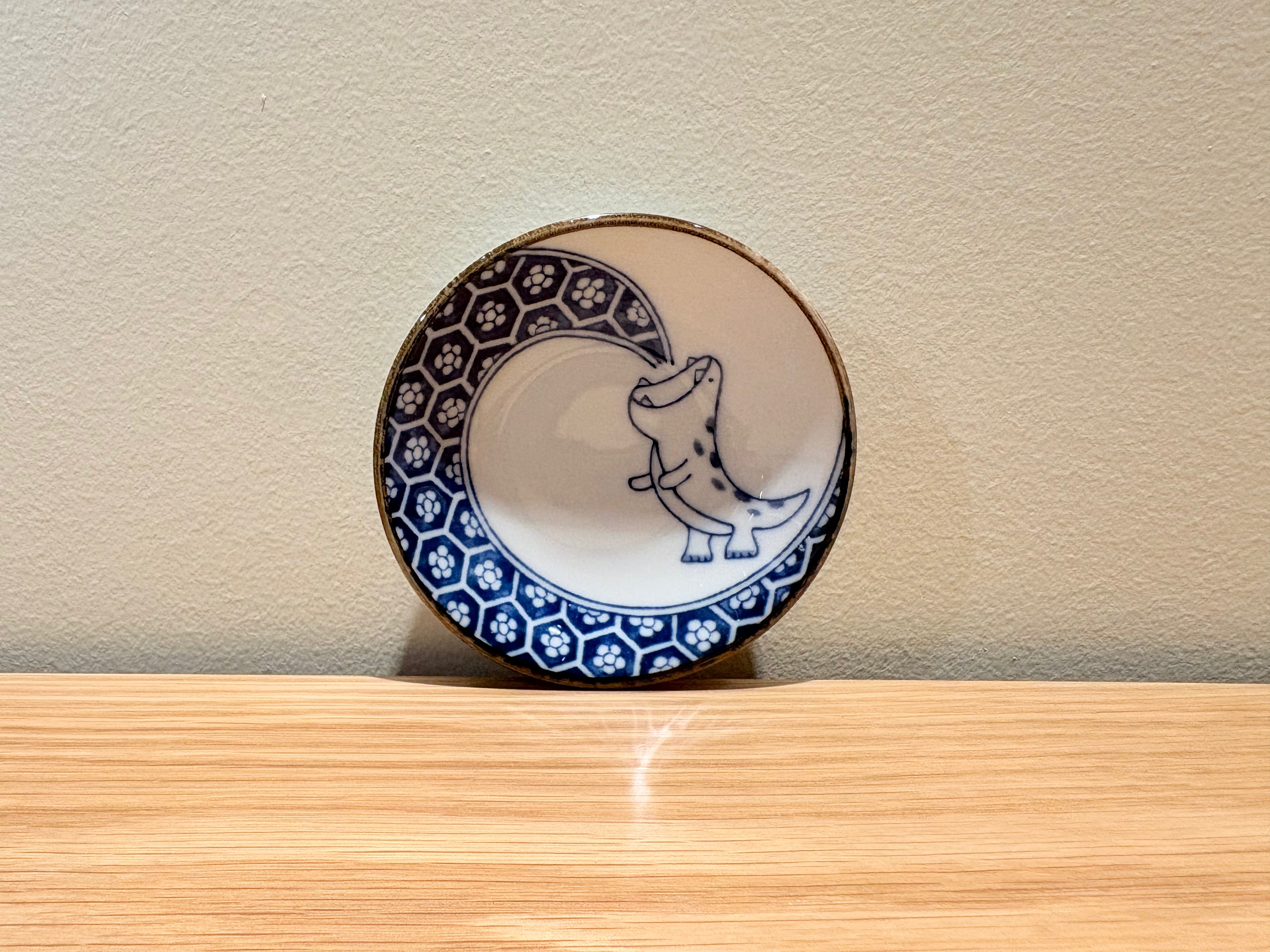 Dinosaur plate