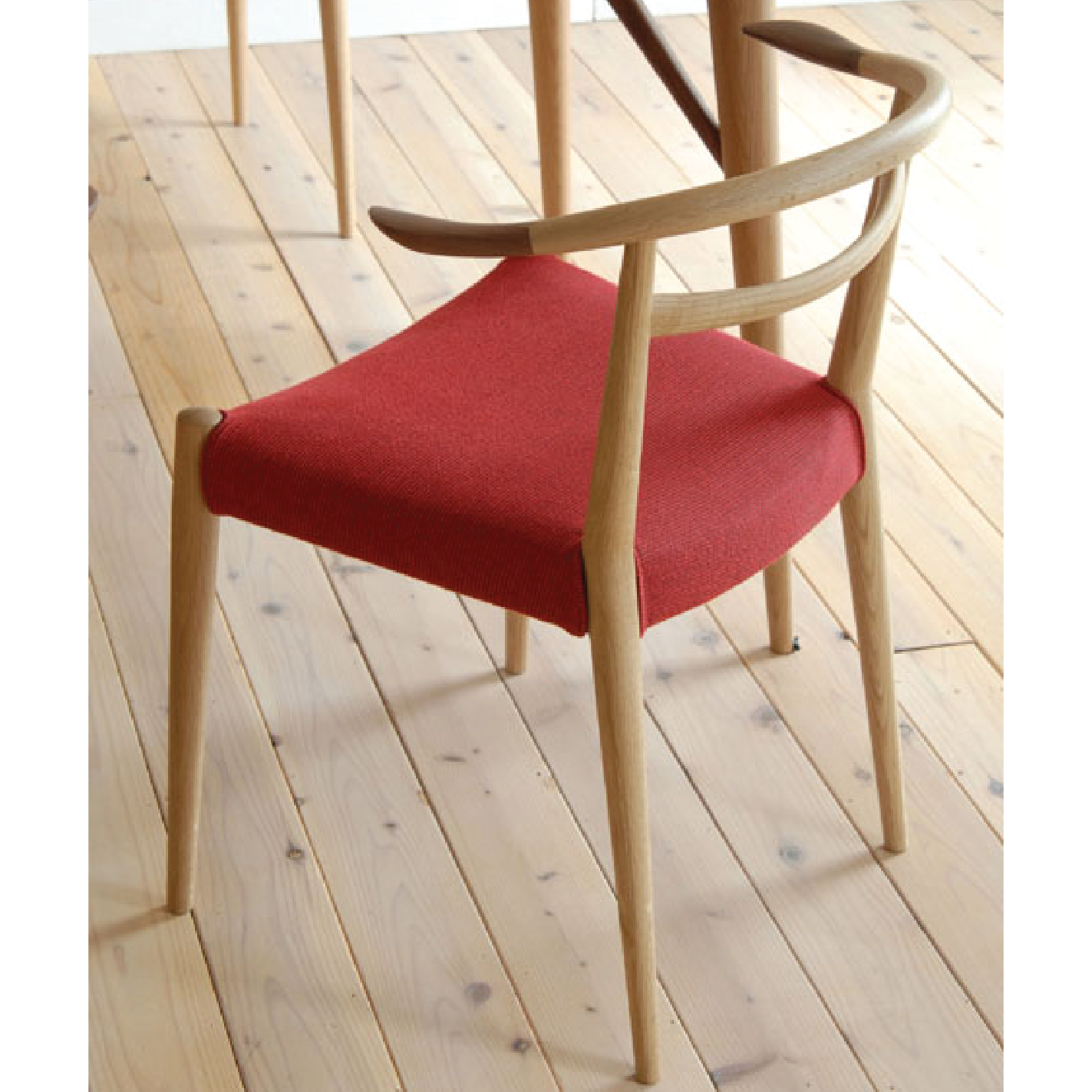 Nissin - WOC-131 Dining Chair