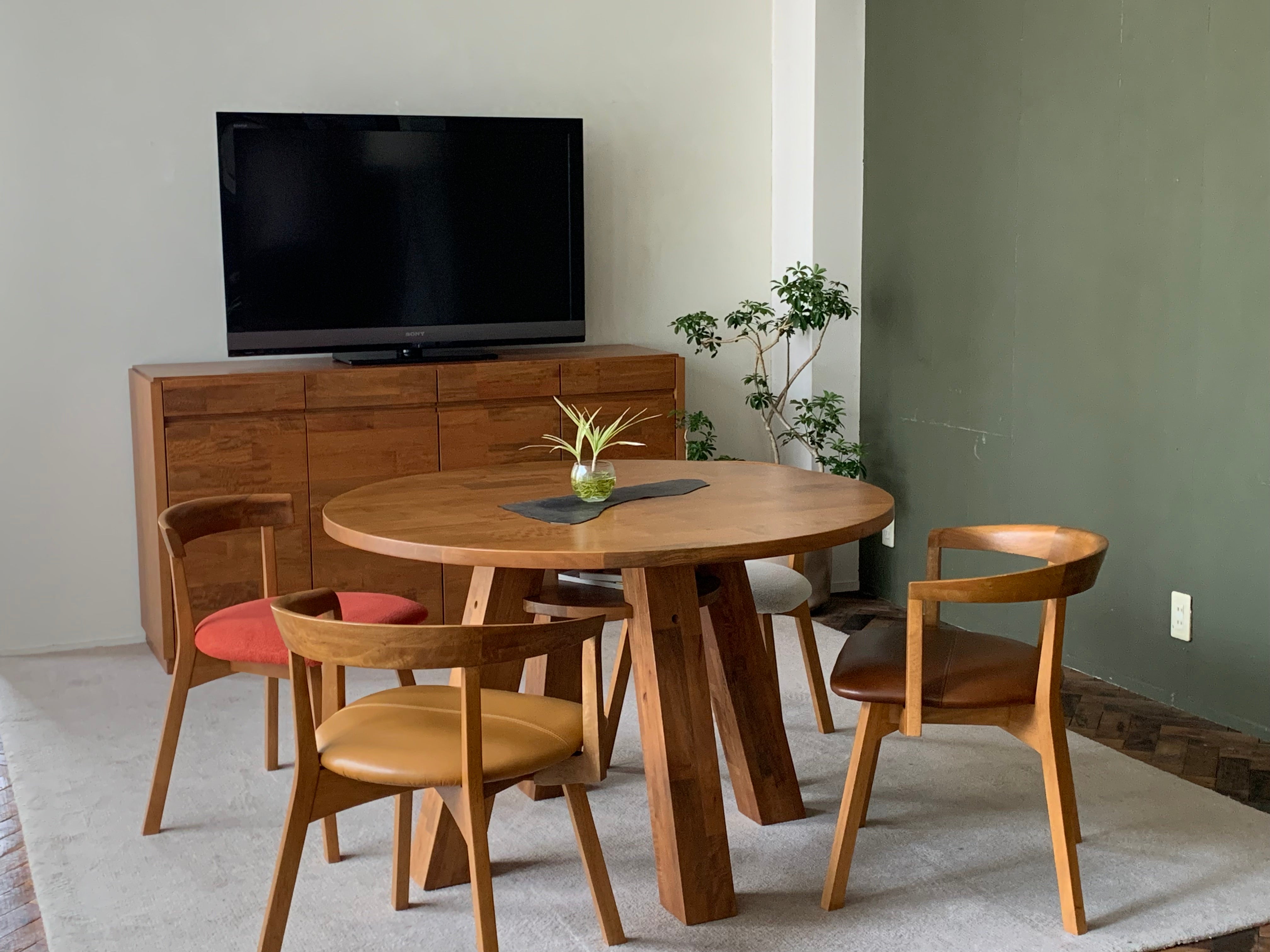 PURO - Circle Dining Table 112