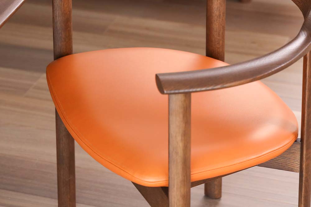 shirakawa - Tres Rapt Arm Chair