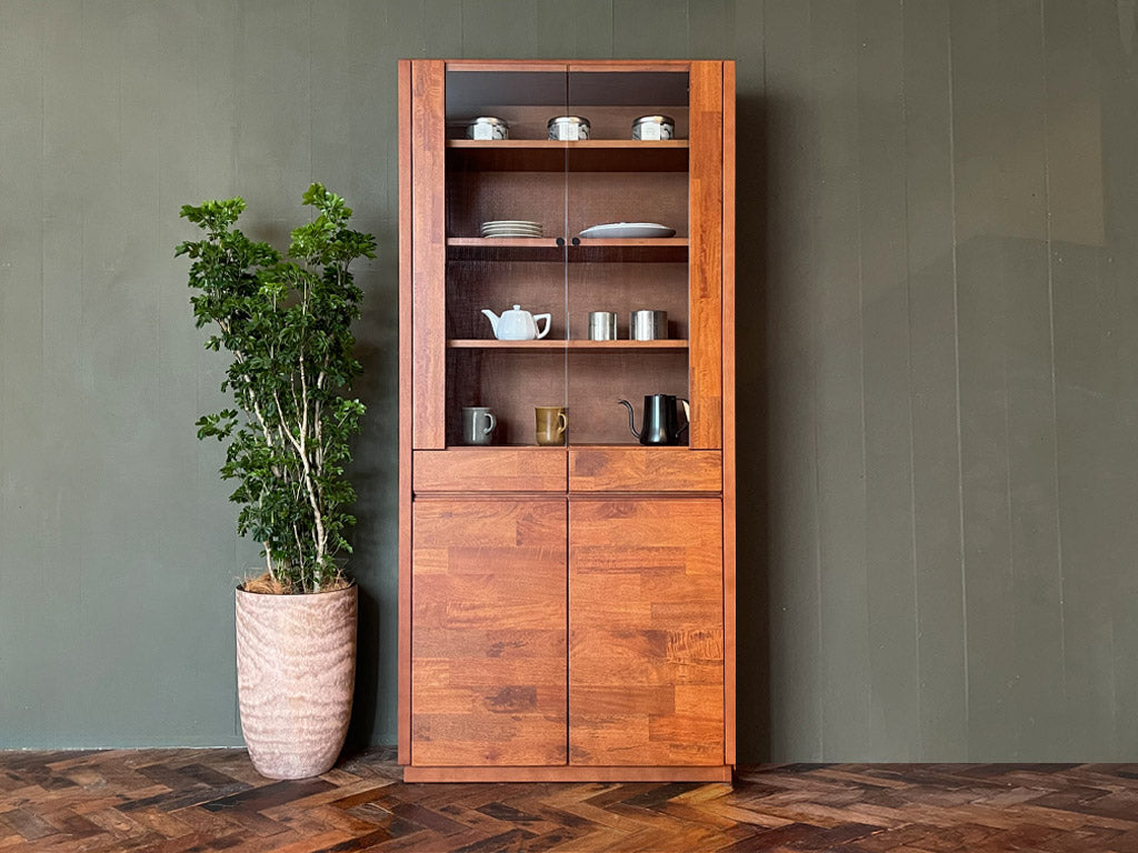 PURO - Cabinet 084