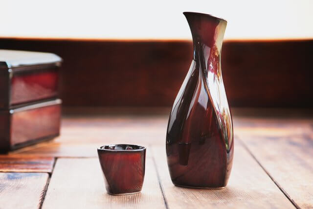 Kaneko Kohyo - Brown Orime Sake Set