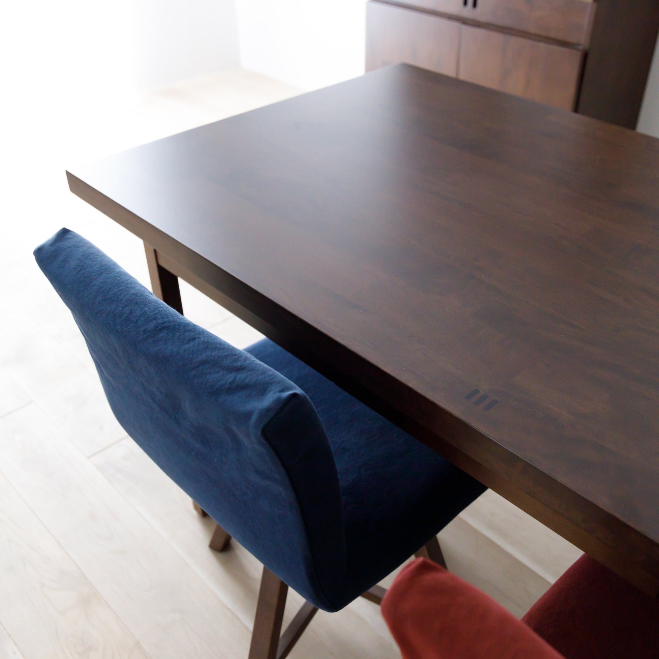 TOCCO - Dining Table