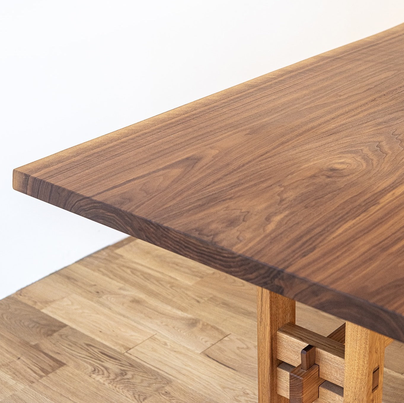 shirakawa - TAKUMI Dining Table