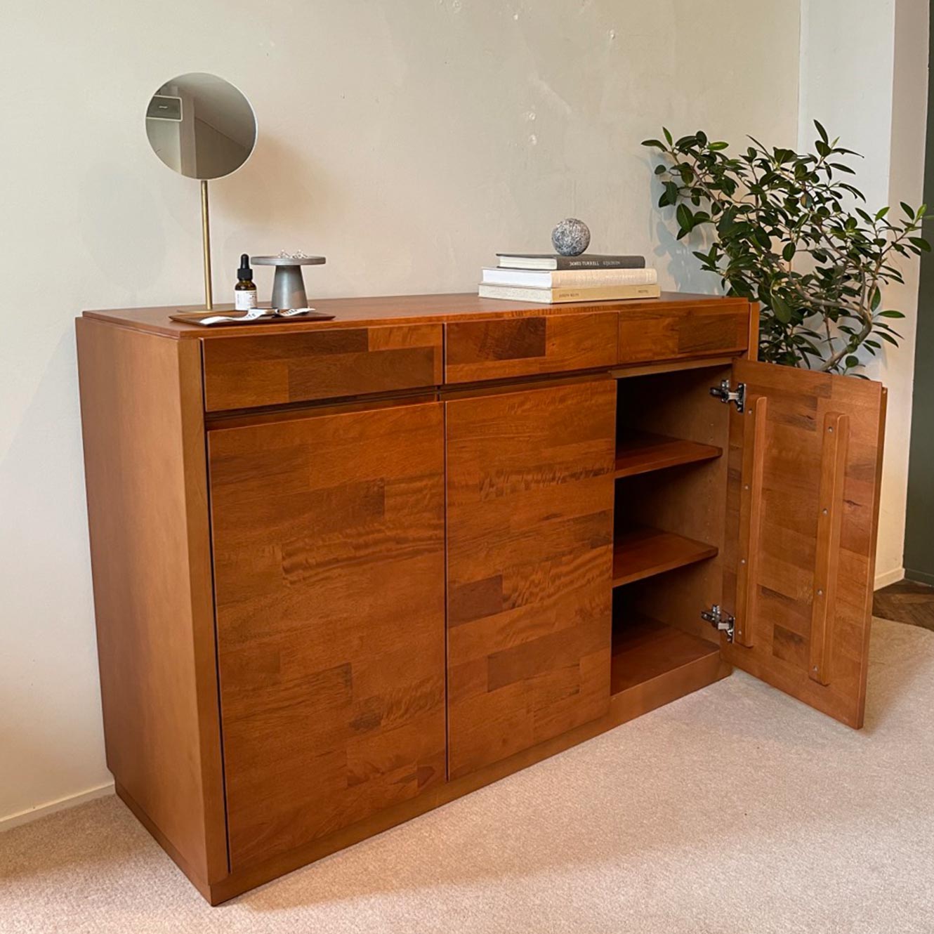 PURO - Side Board