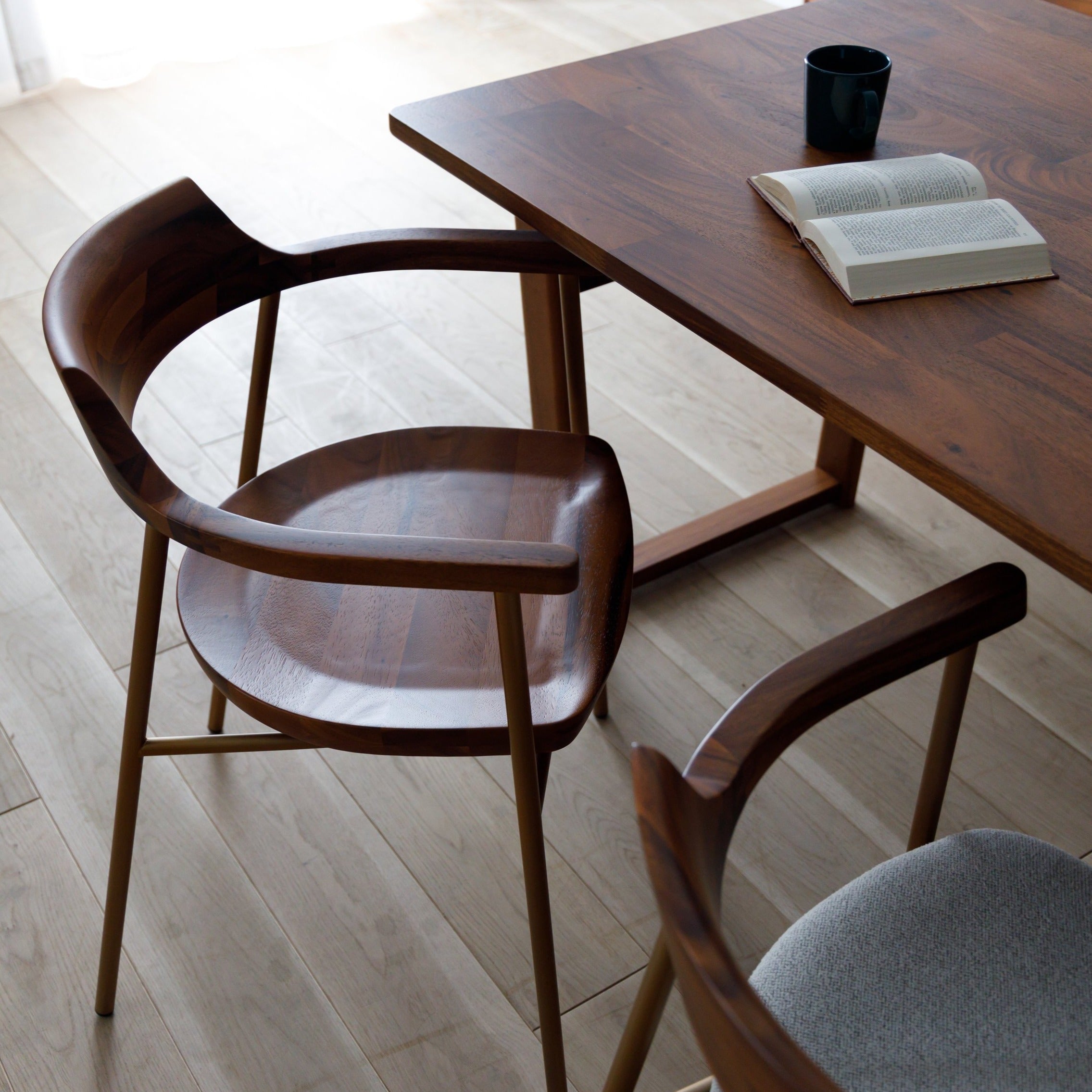 Attivo - Chair