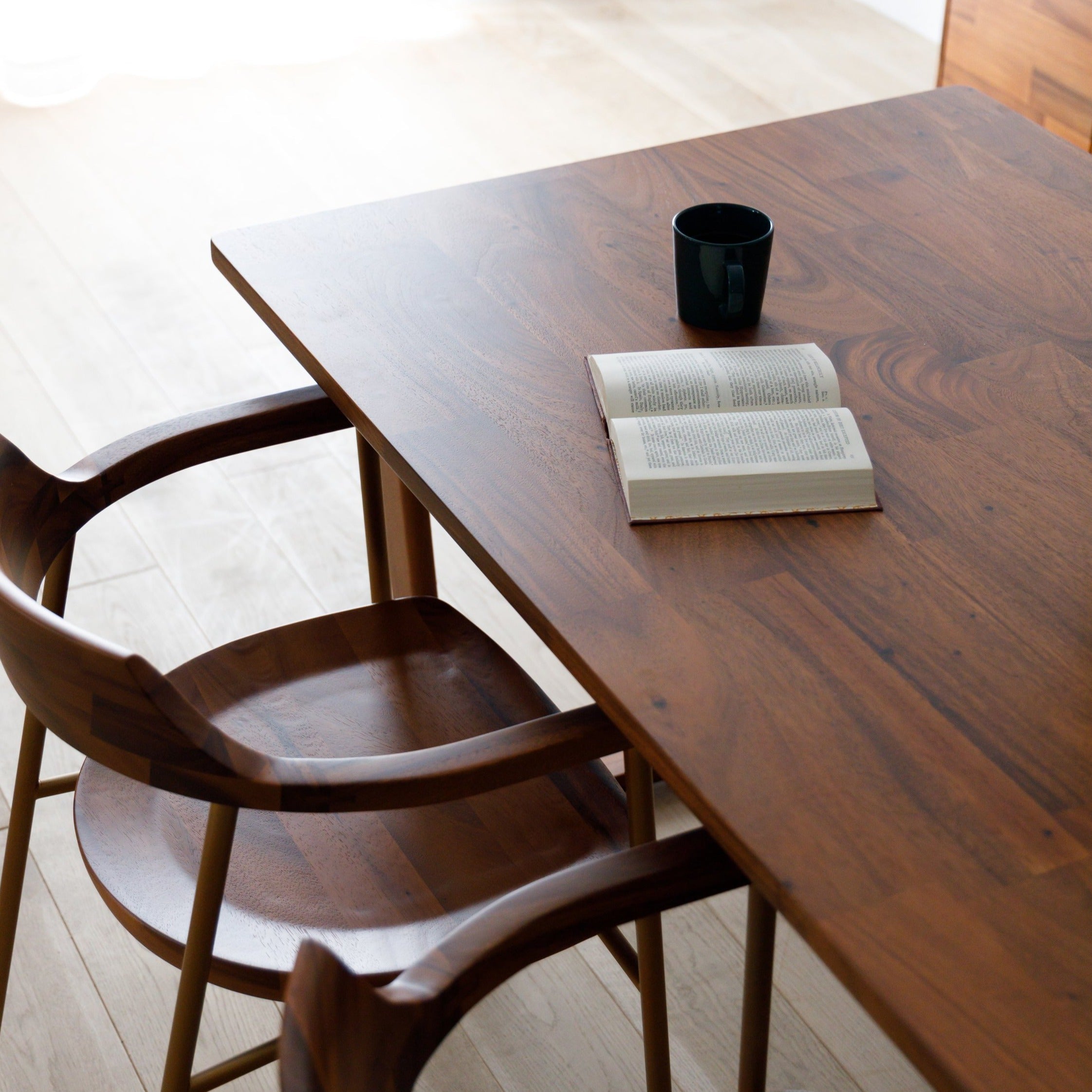 Attivo - Dining Table