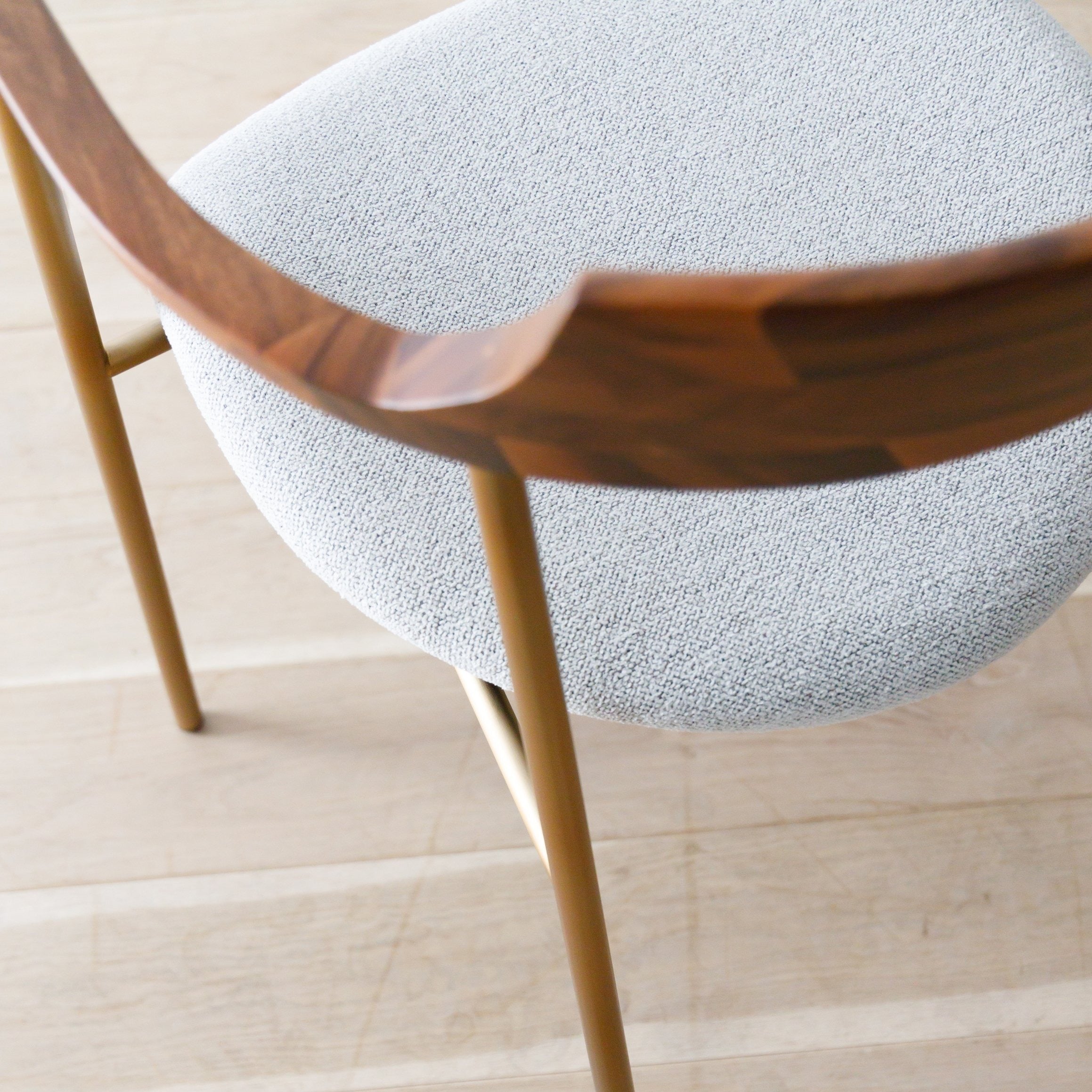 Attivo - Chair