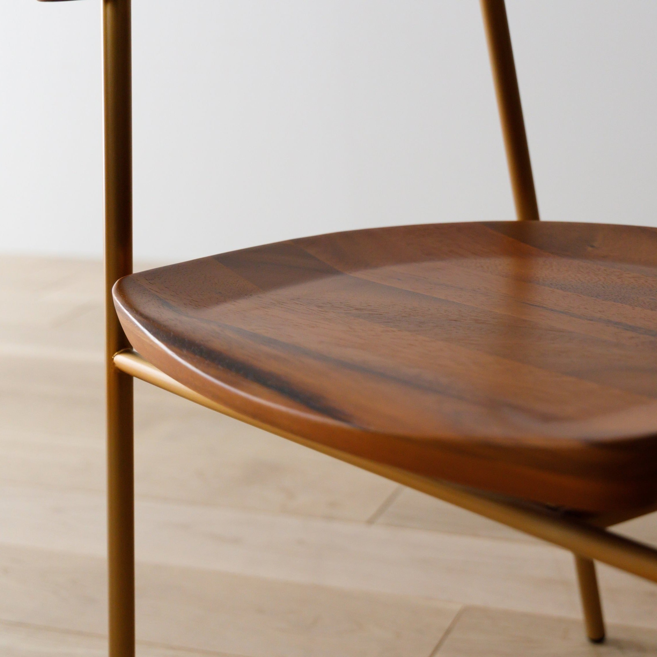 Attivo - Chair