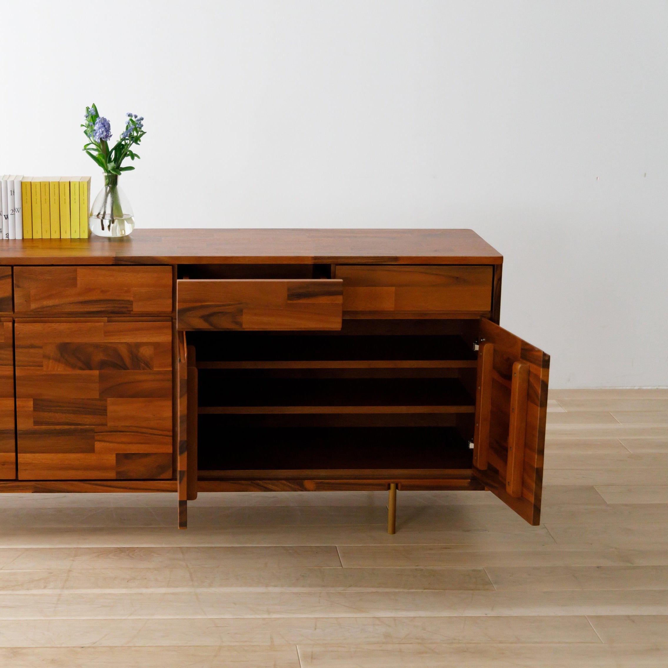 Attivo - Side Board