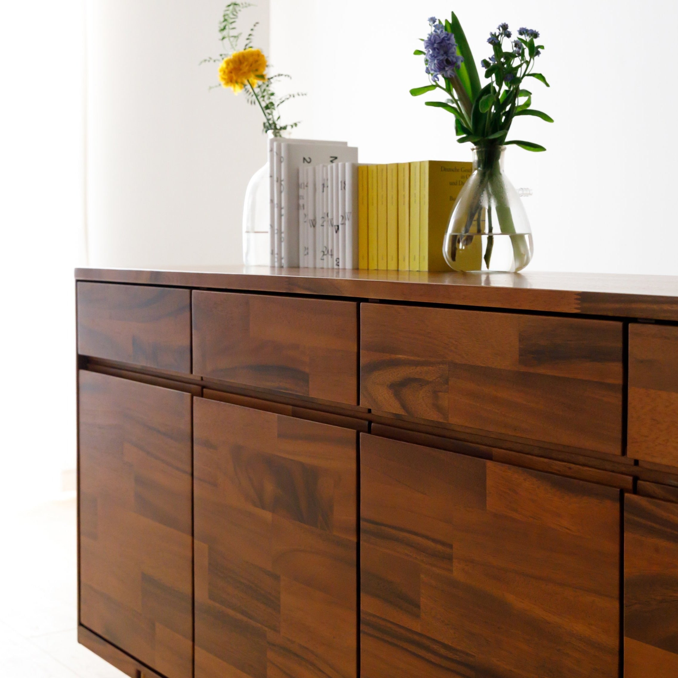 Attivo - Side Board