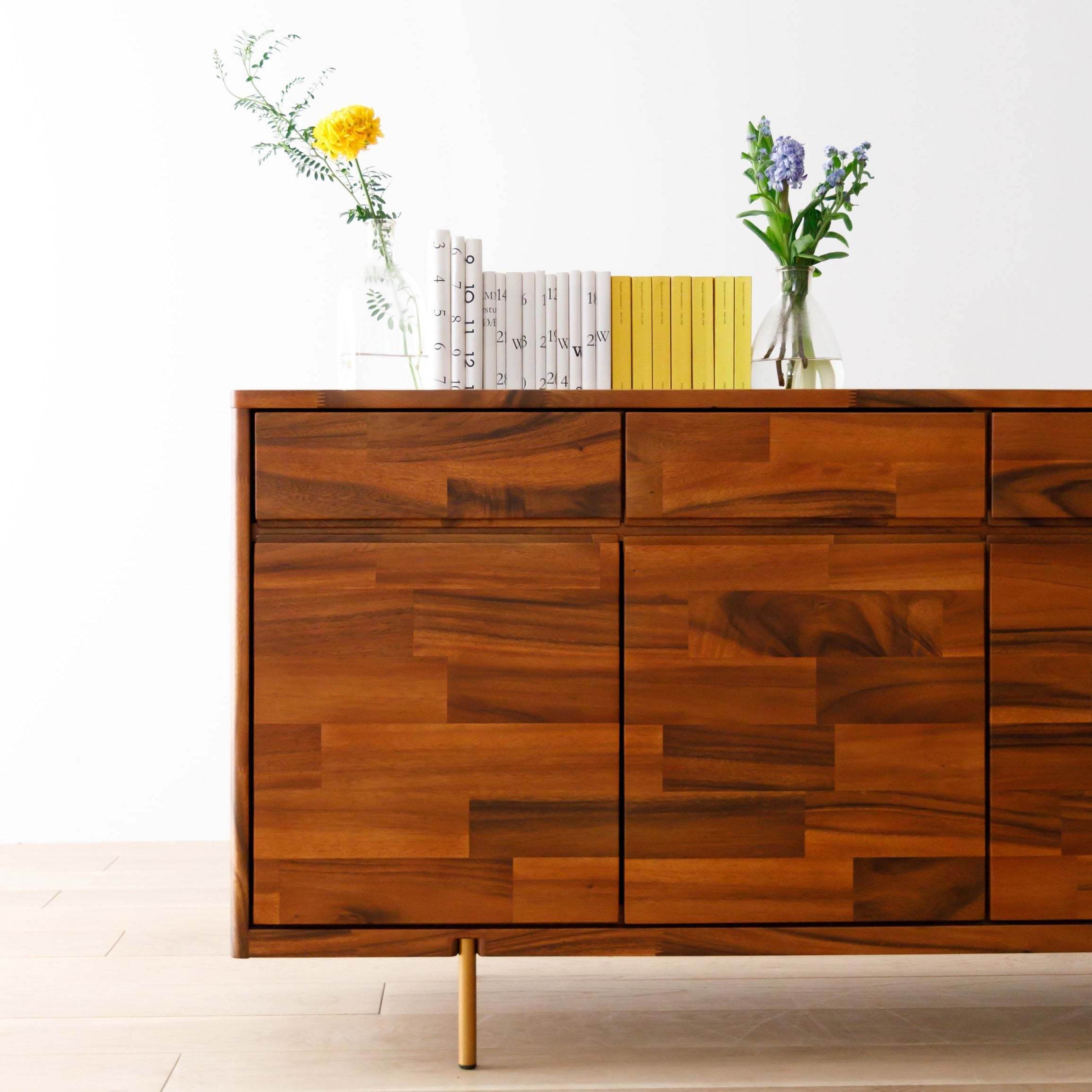Attivo - Side Board