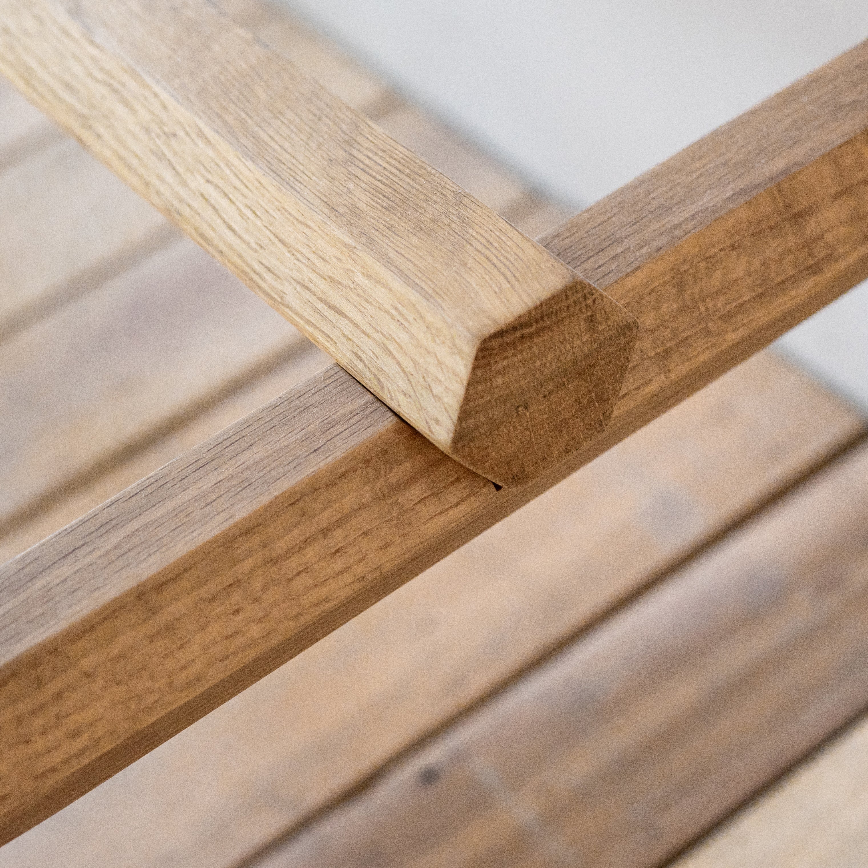 FLO - Dinsor Pantry Table