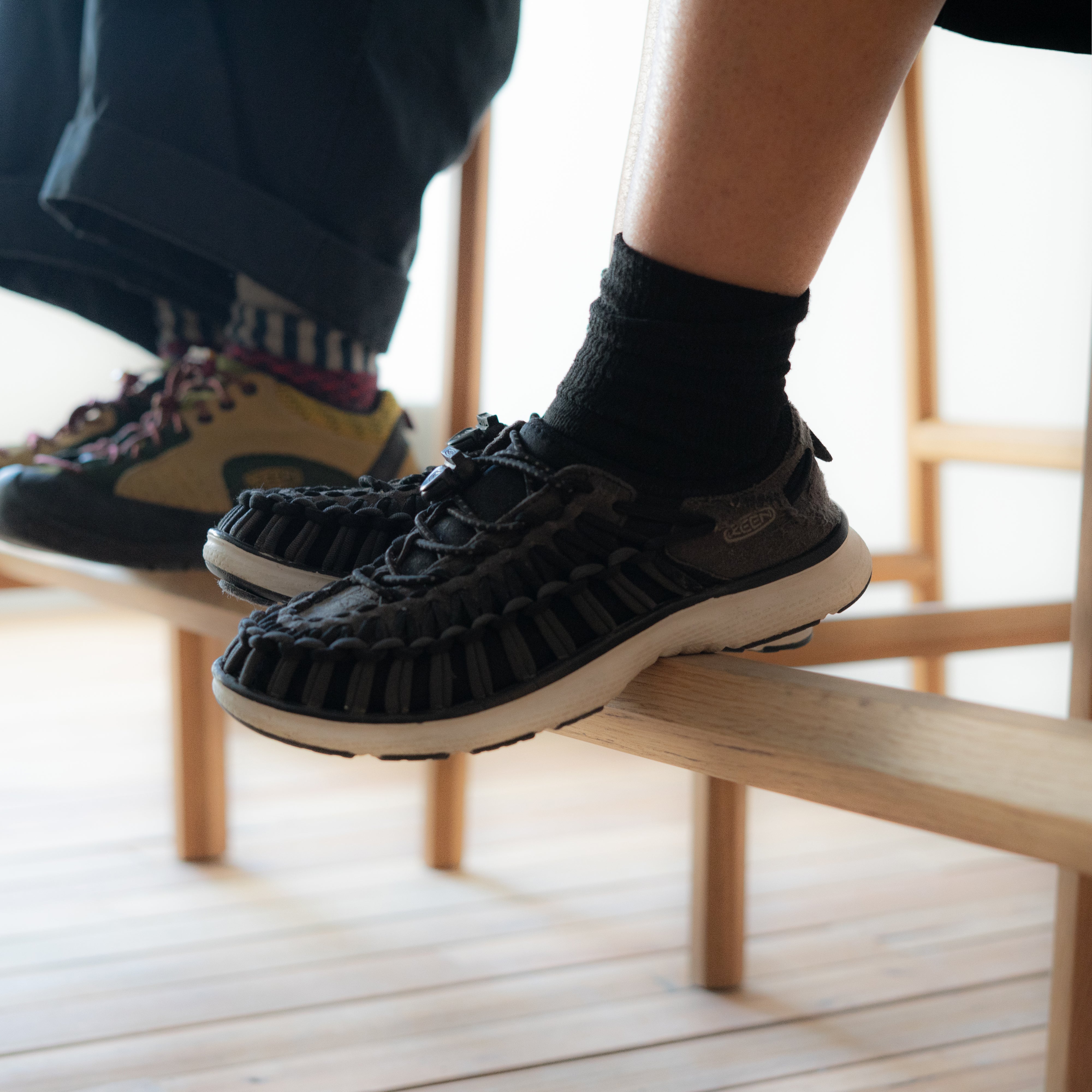 FLO - Dinsor Pantry Table