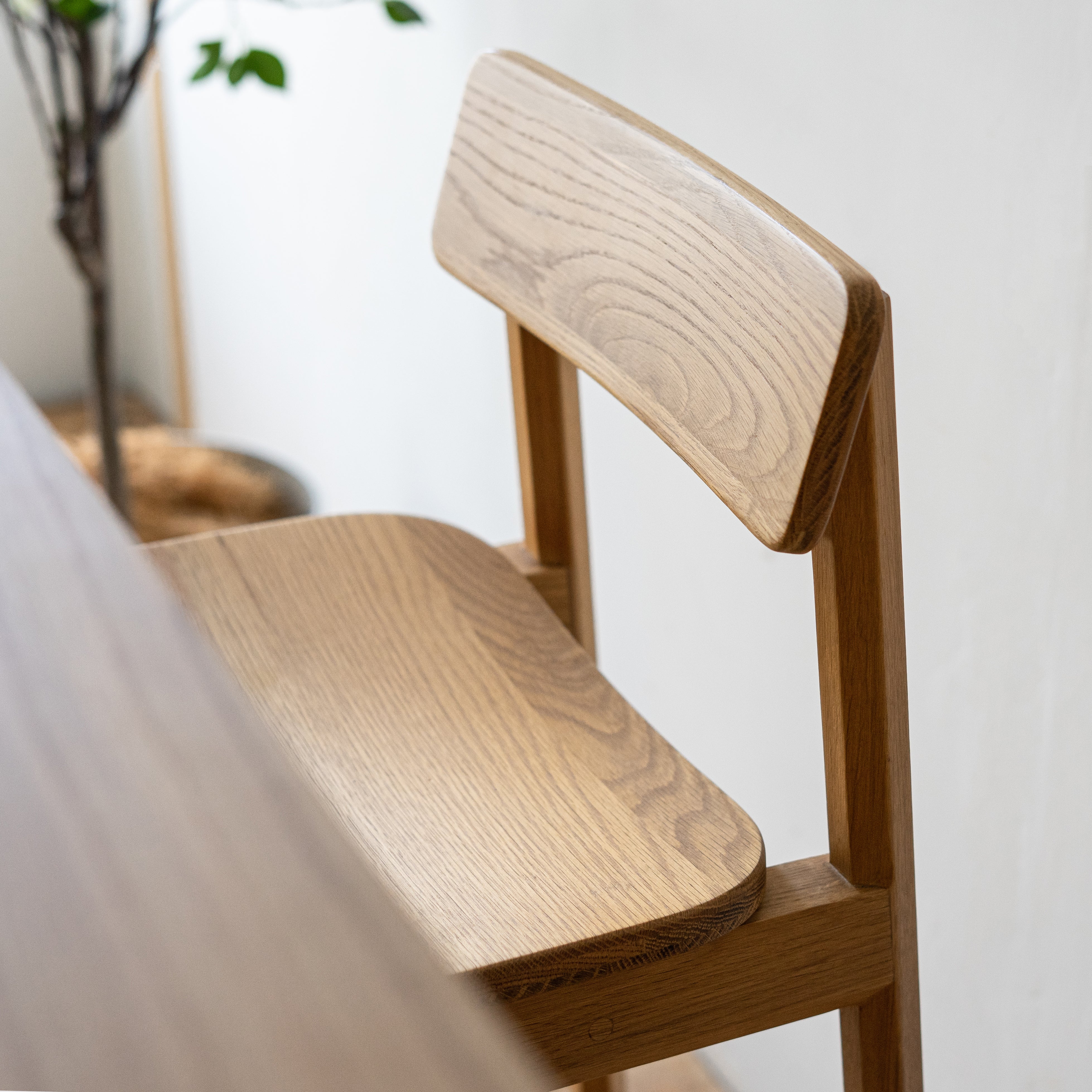 FLO - Dinsor Bar Stool with Back Rest