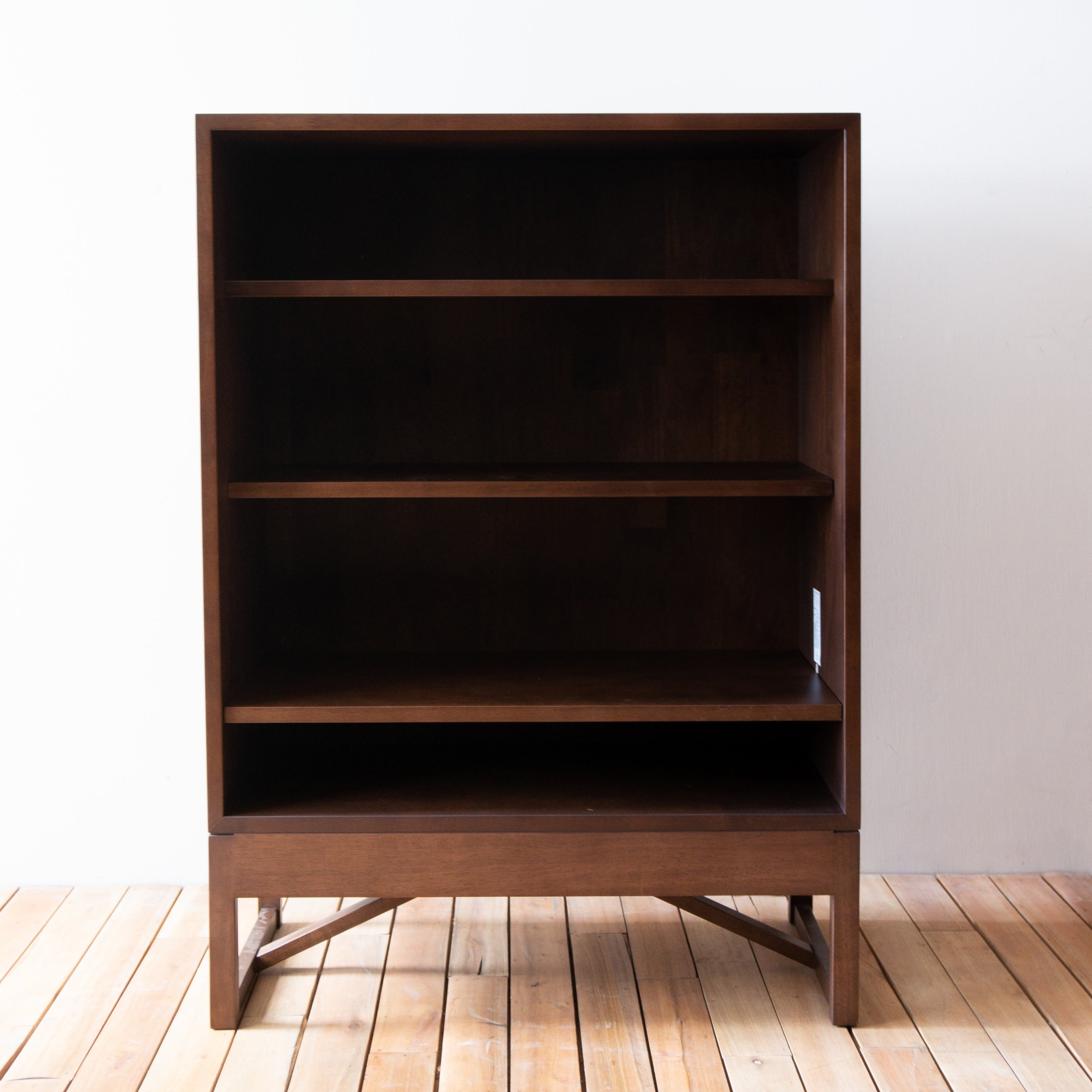 TOCCO - Low Shelf 077