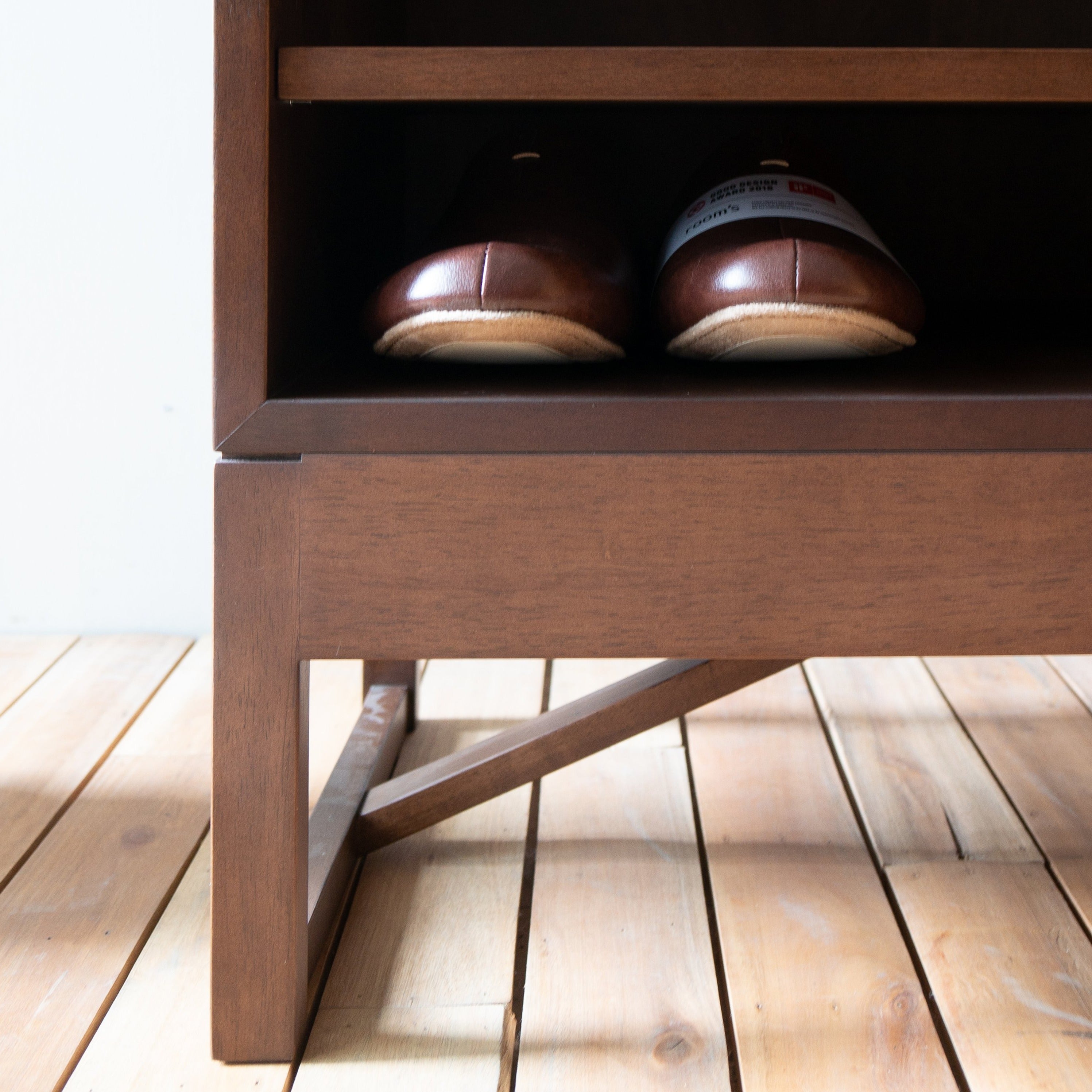 TOCCO - Low Shelf 077