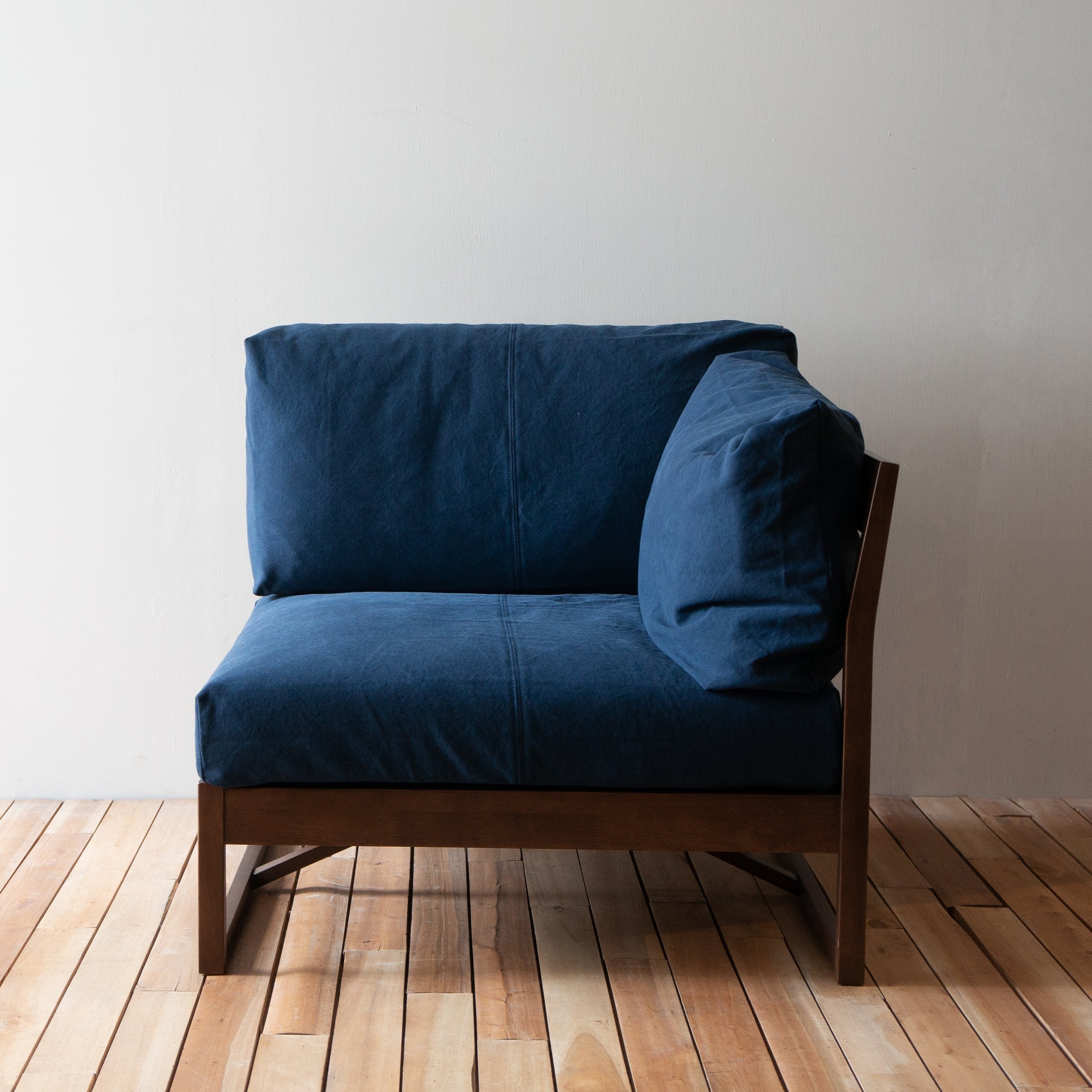 TOCCO - One Arm Sofa