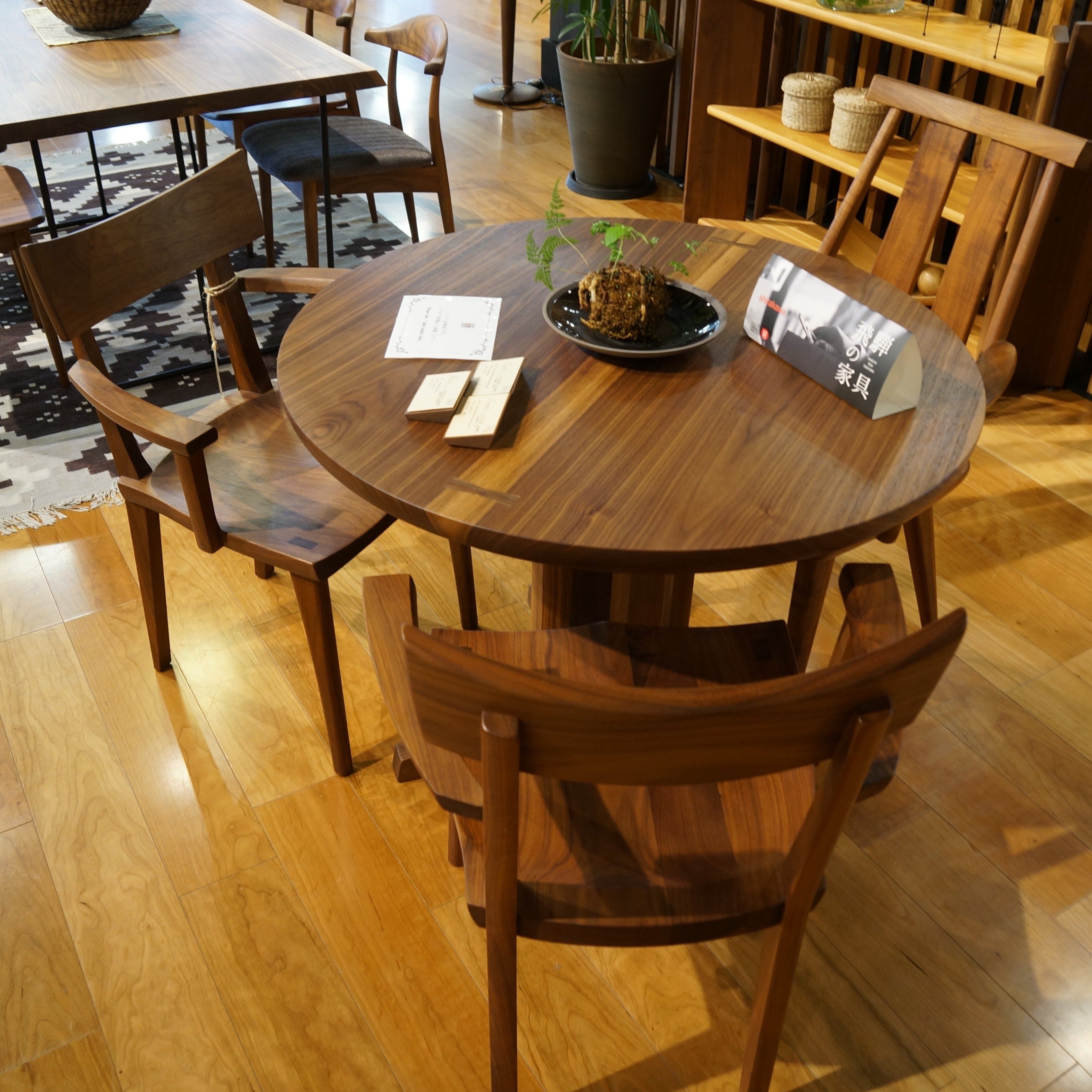 shirakawa - TAKUMI Circle Table