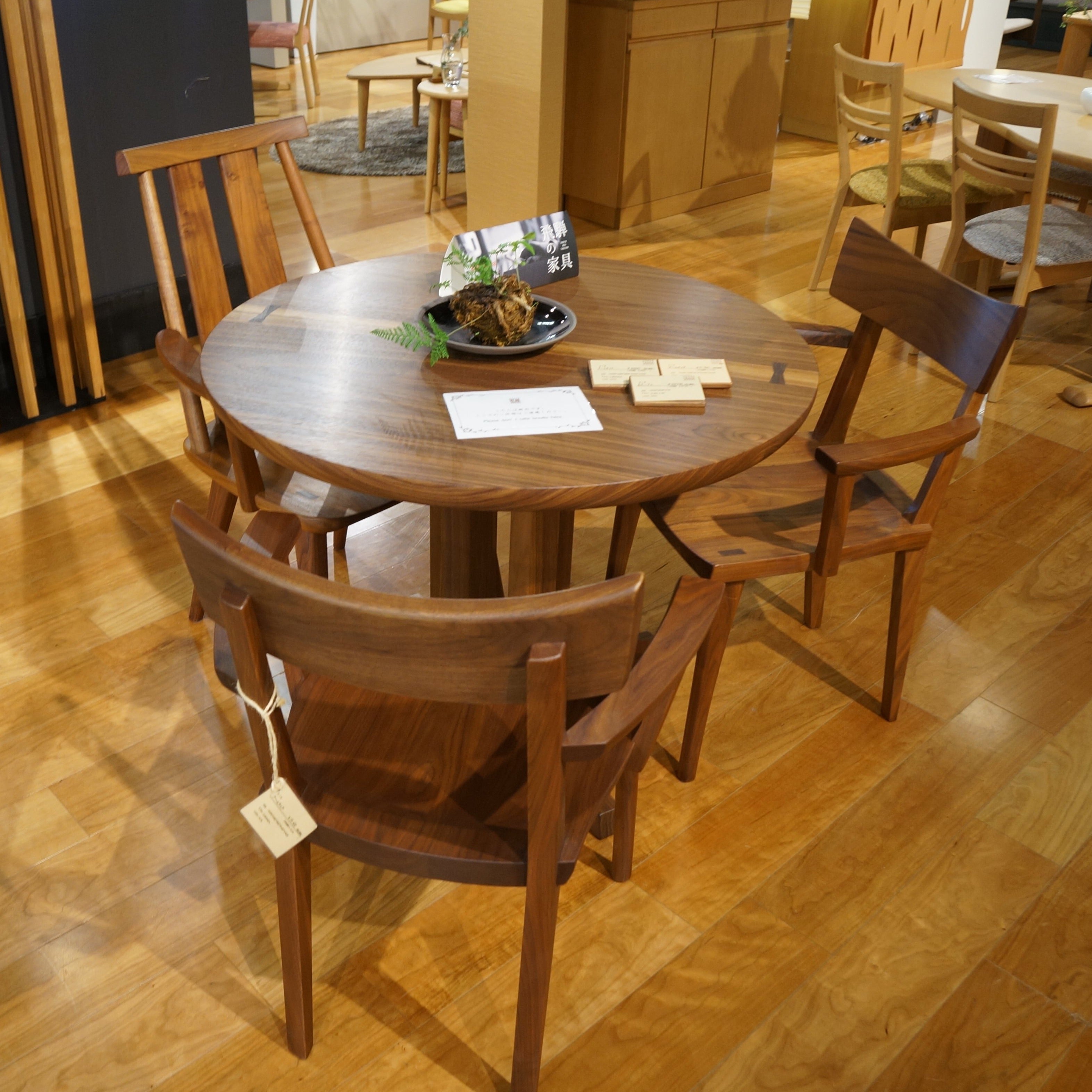 shirakawa - TAKUMI Circle Table