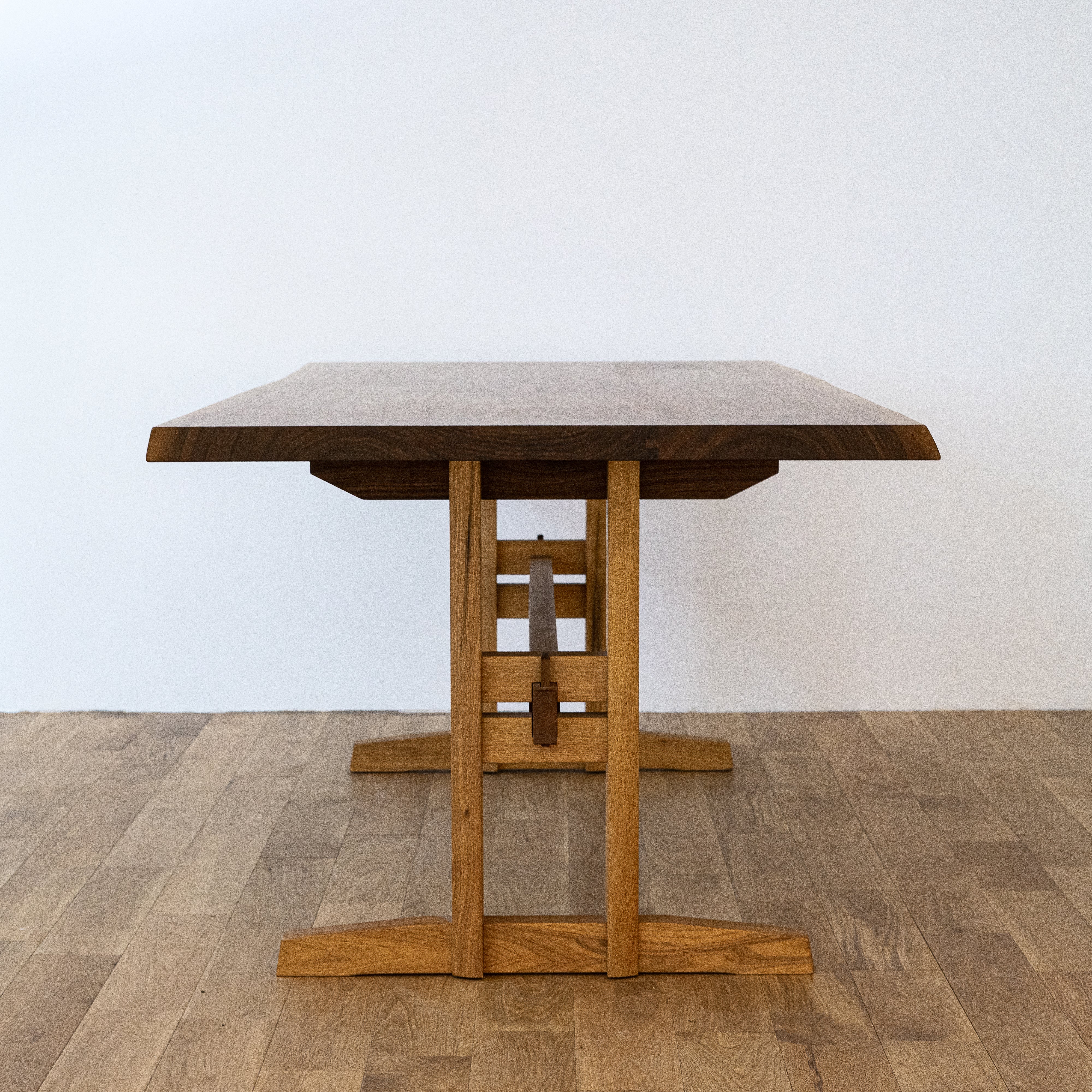 shirakawa - TAKUMI Dining Table