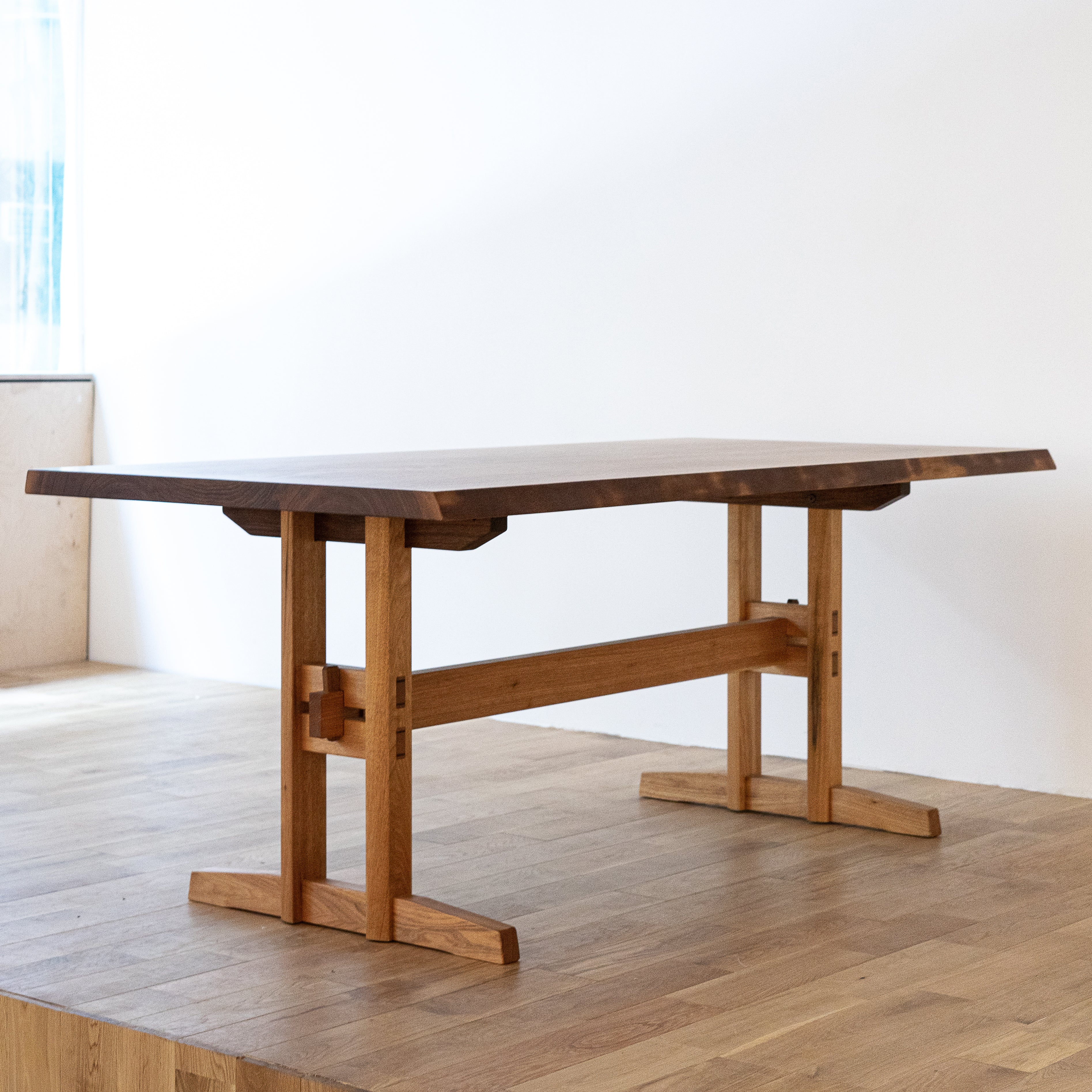 shirakawa - TAKUMI Dining Table