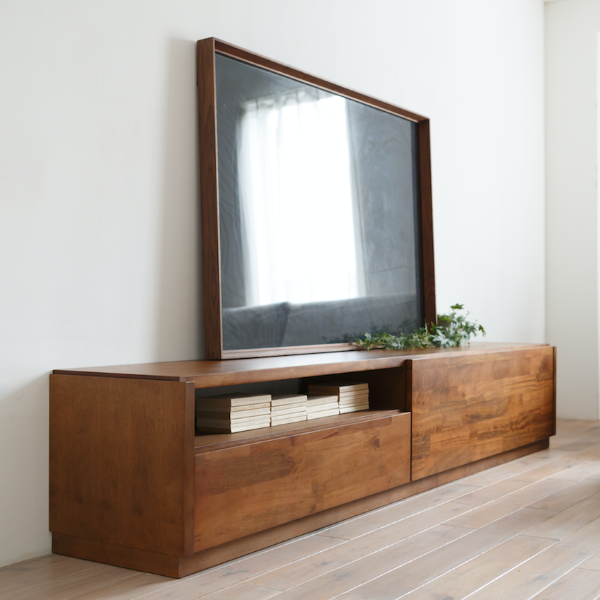 PURO - TV Board