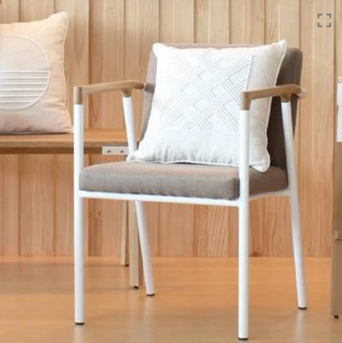 FLO - Blend Armchair