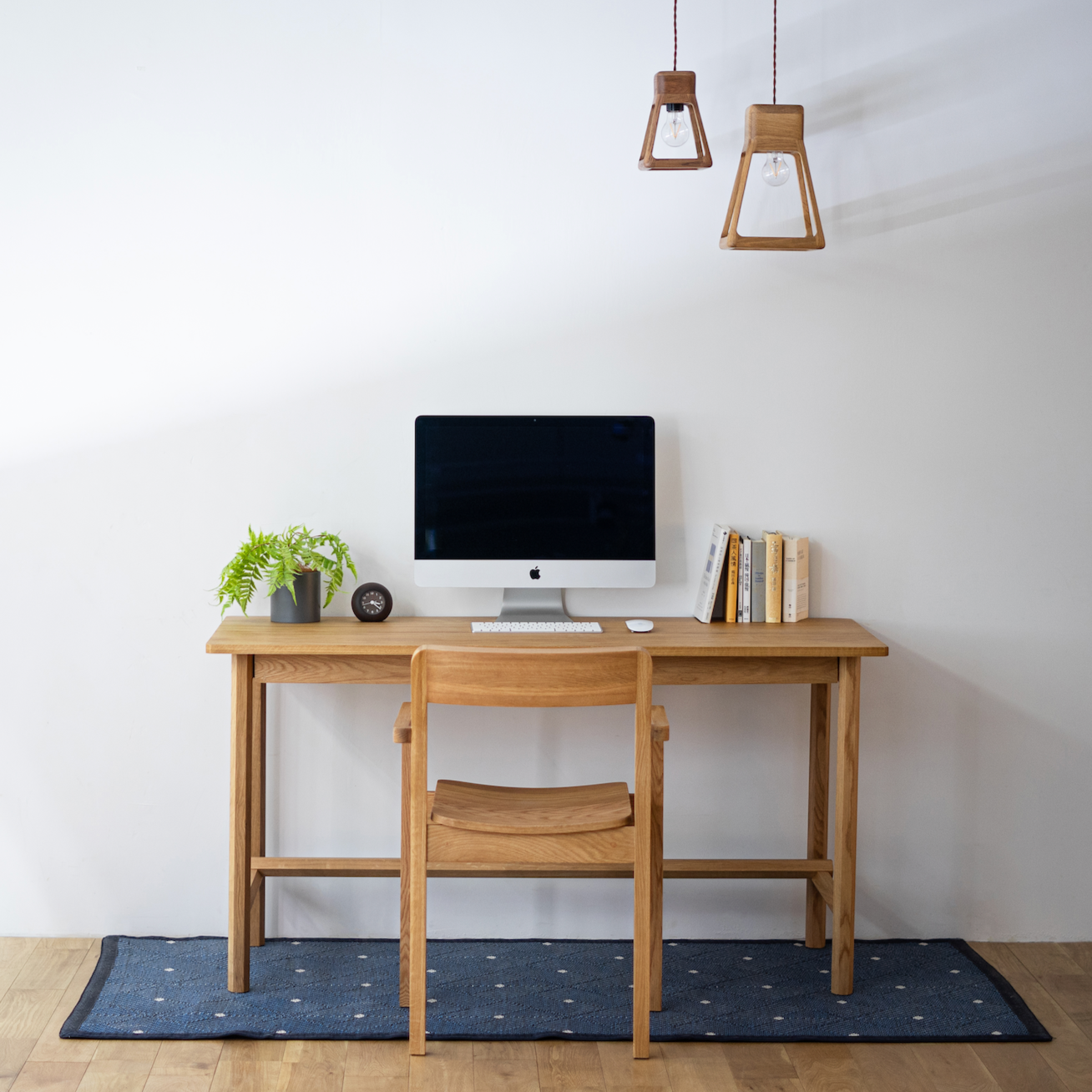 FLO - Dinsor Desk