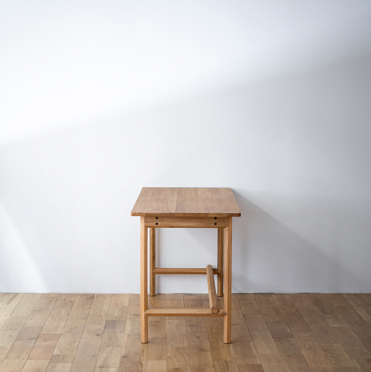 FLO - Dinsor Desk