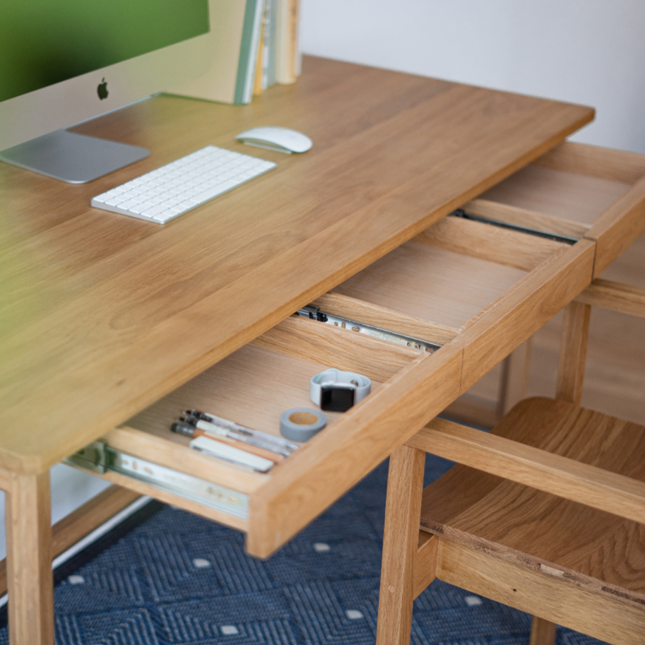 FLO - Dinsor Desk