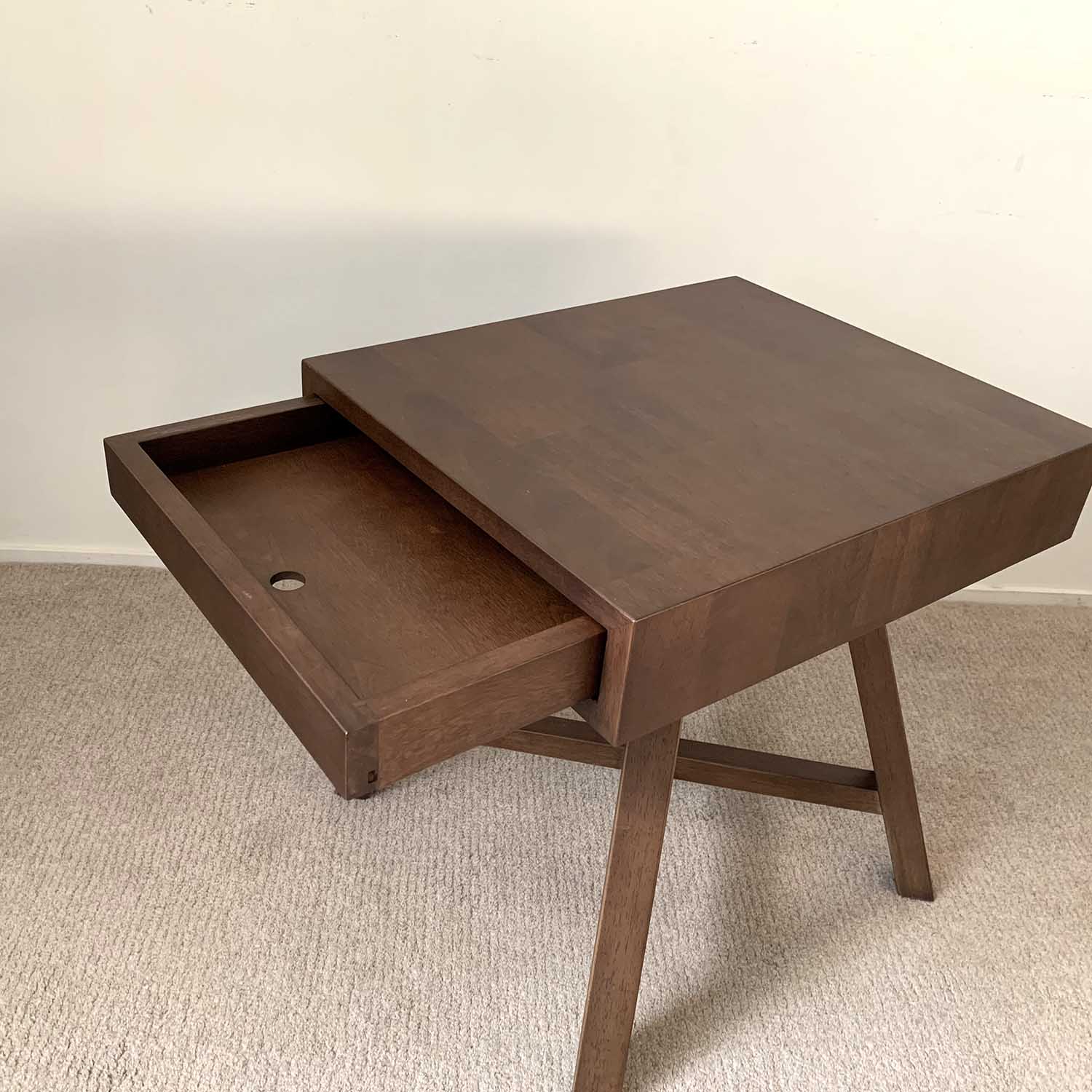 TOCCO - Accessory Table