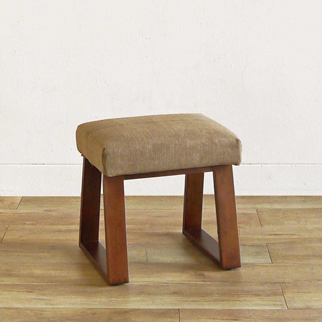 BIS - Dining Stool